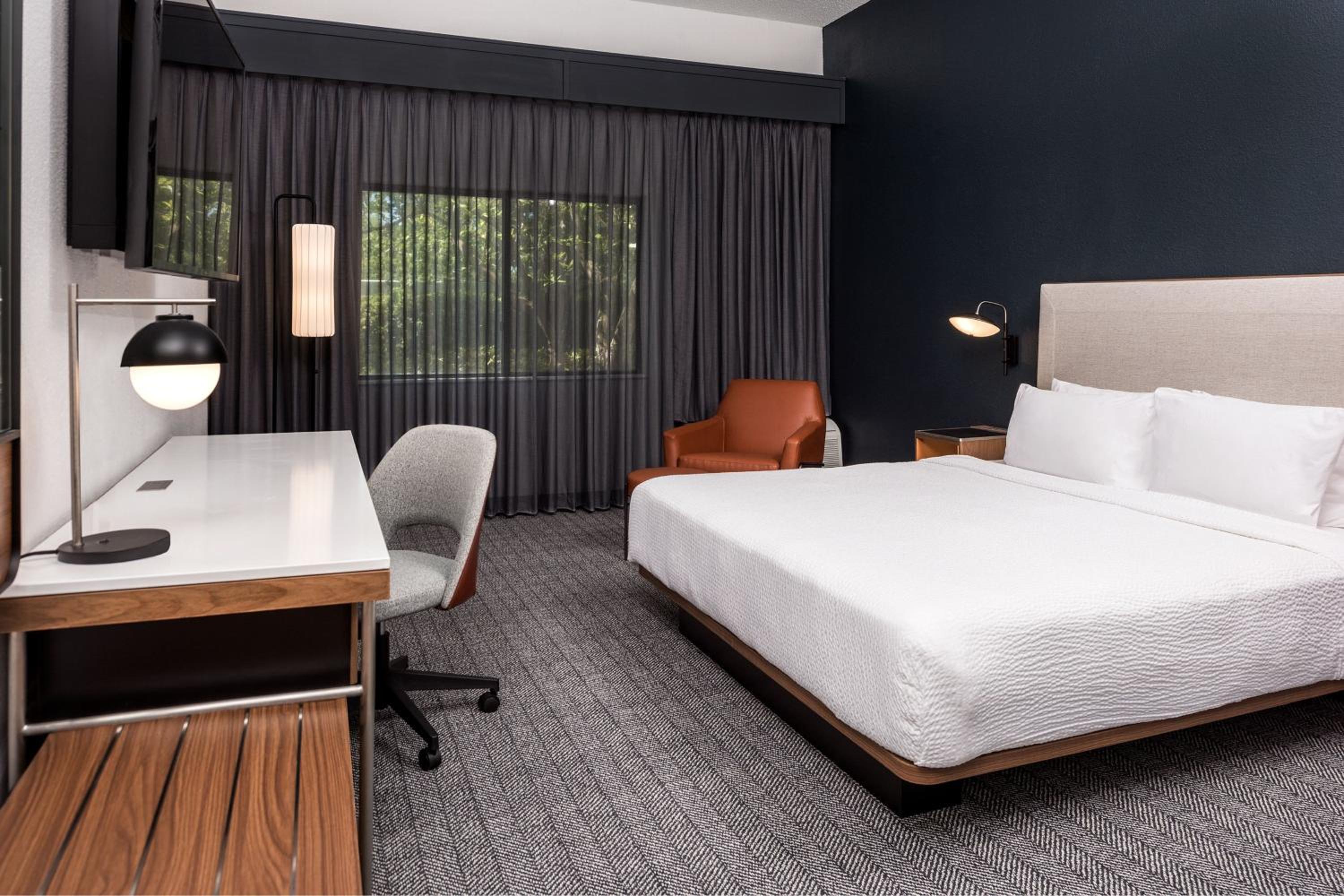 Guest Room, 1 King