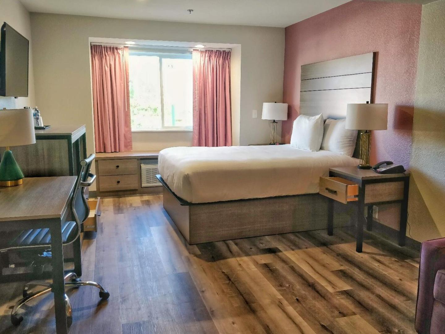 Queen Suite