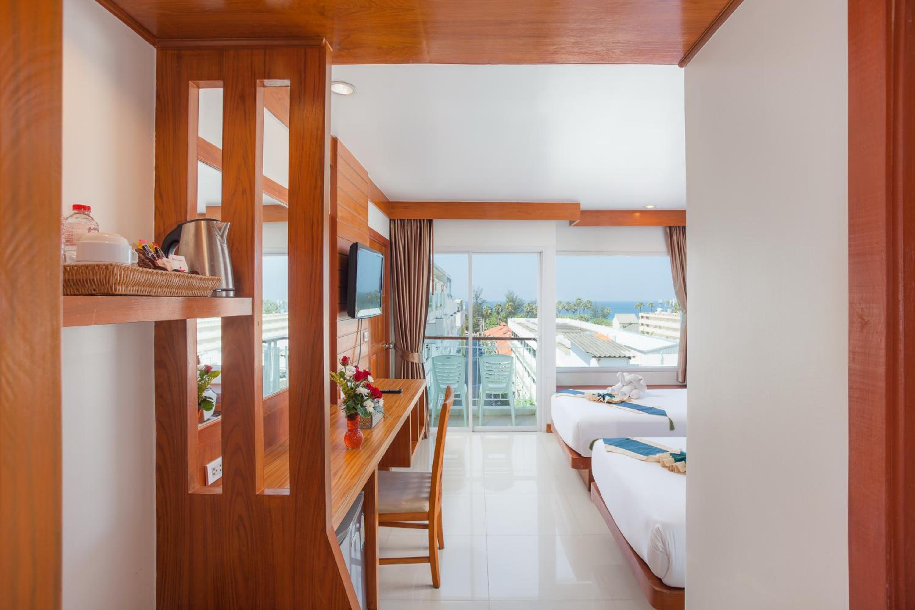 Deluxe Double or Twin Room