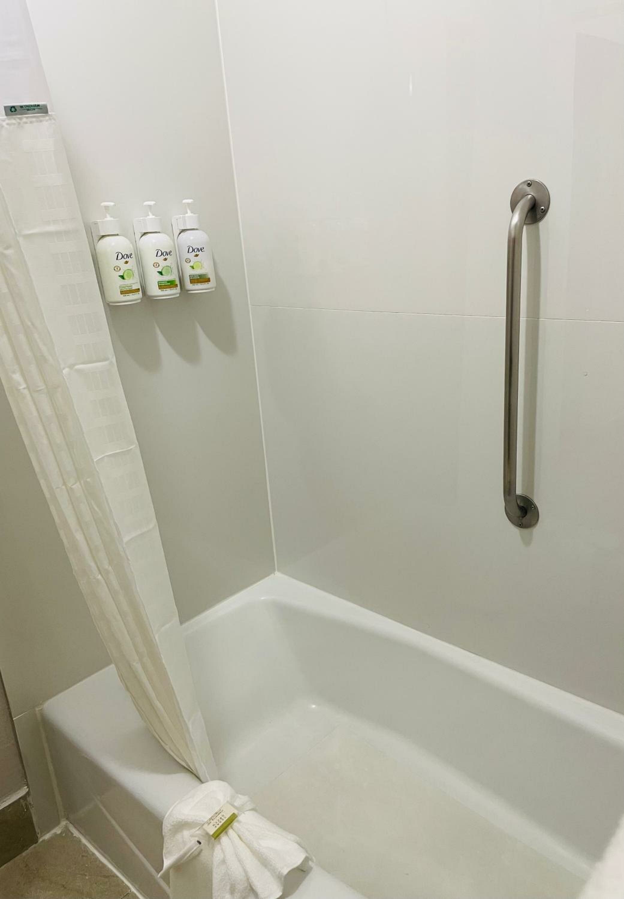 Double Room With Two Double Beds - Accessible/Non-Smoking