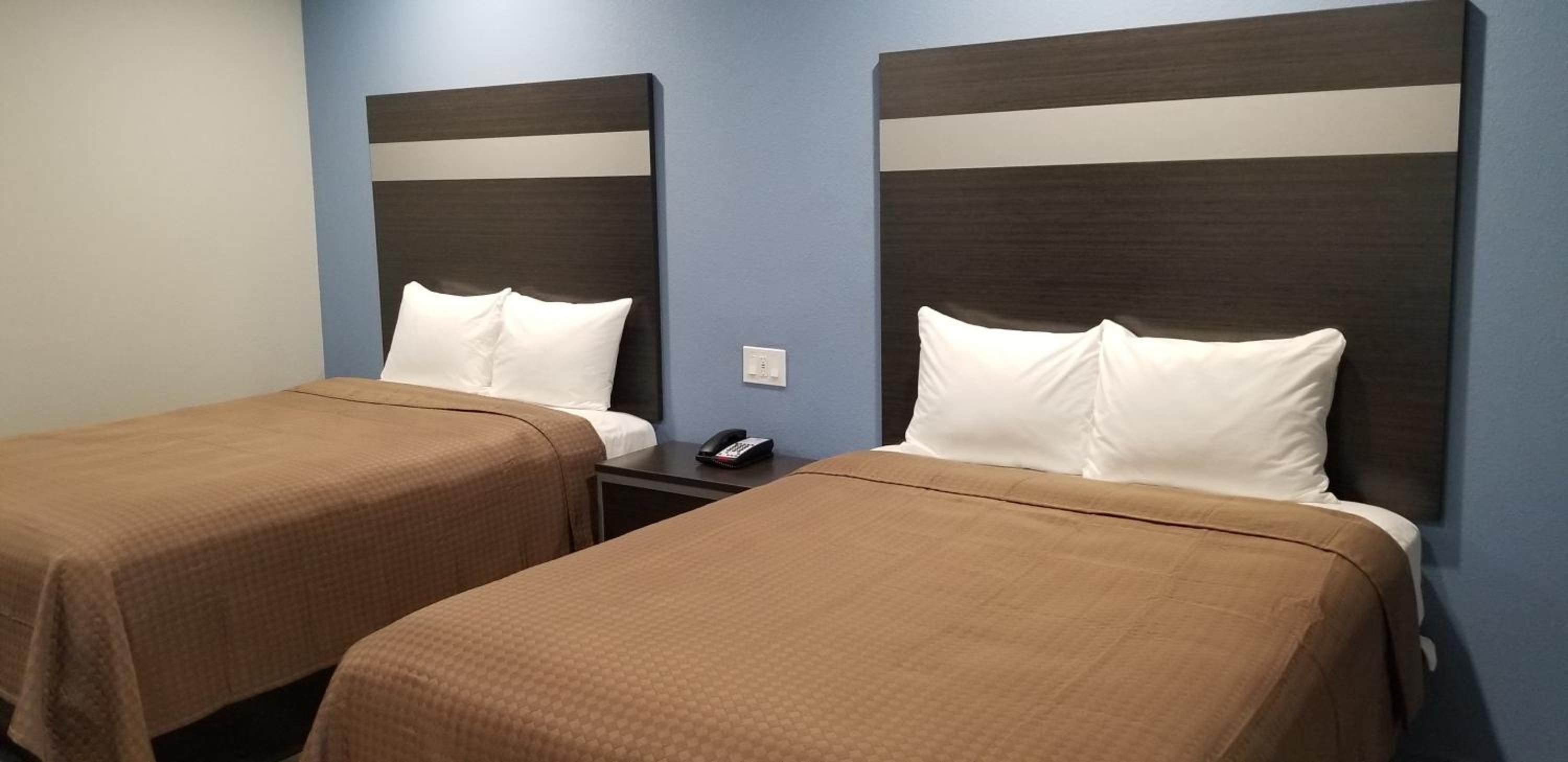 Queen Room with Two Queen Beds - Non-Smoking