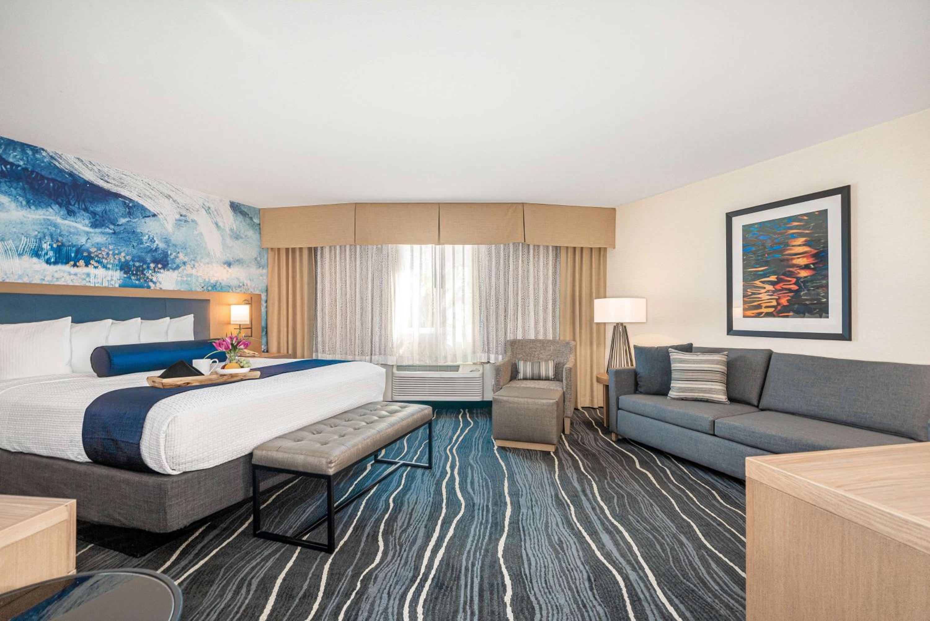 King Room with Sofa Bed - Non-Smoking