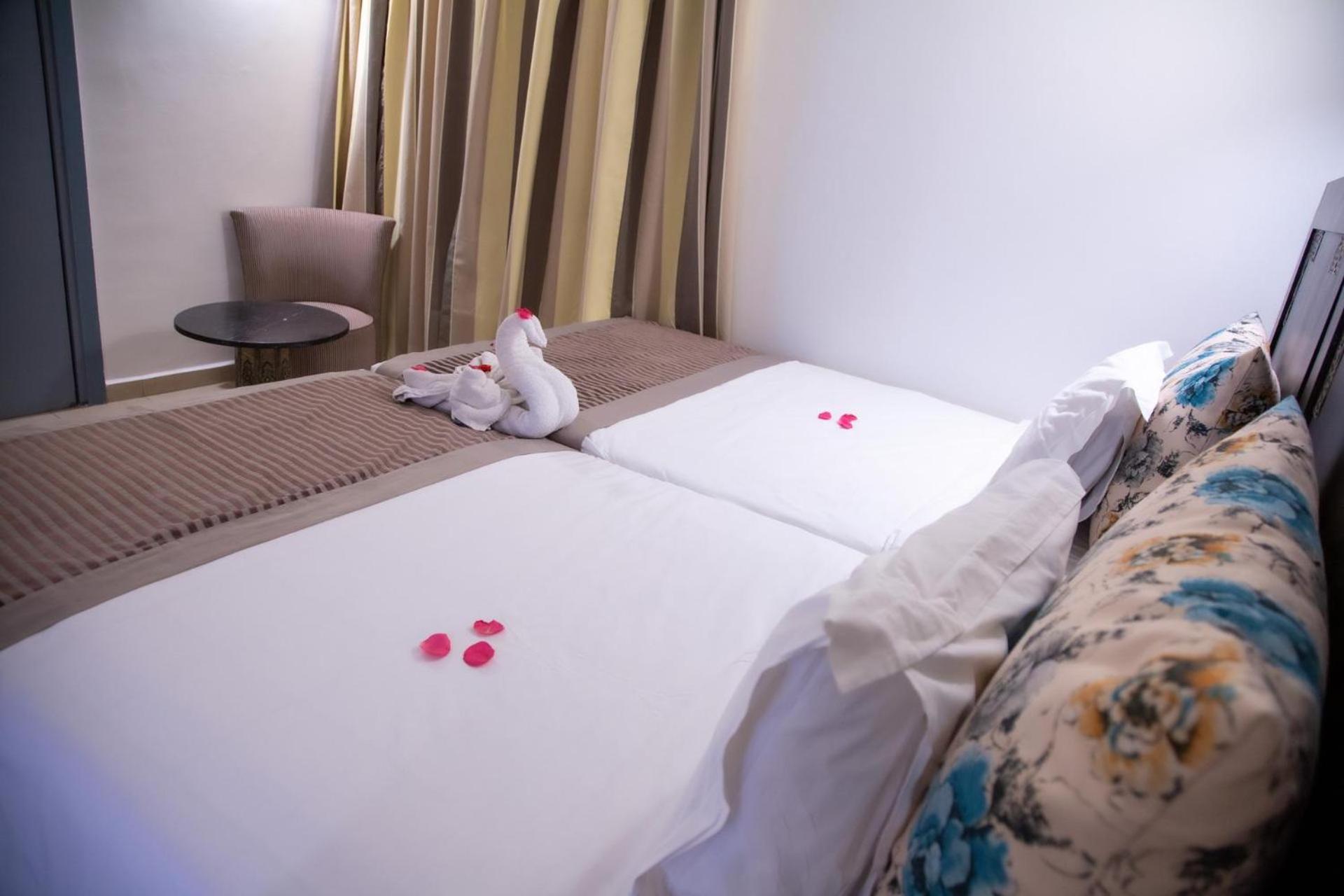 Family Room City View 