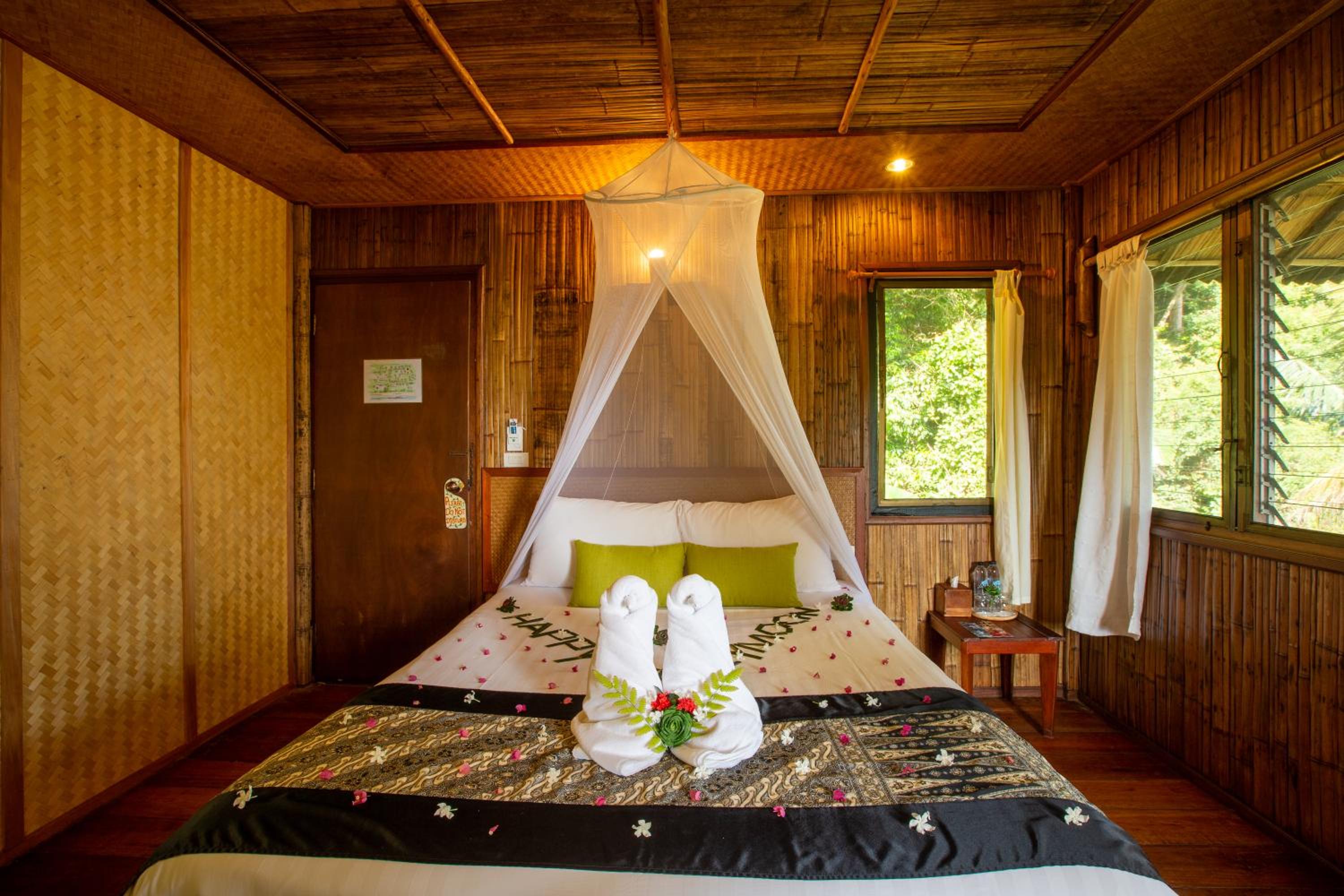 Bungalow with Garden View