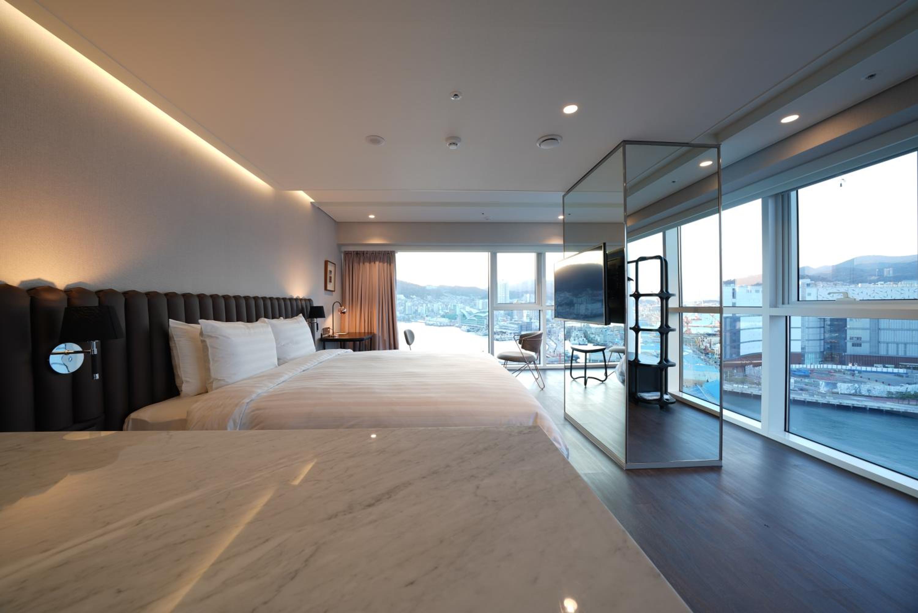 Corner Double Room with Ocean View