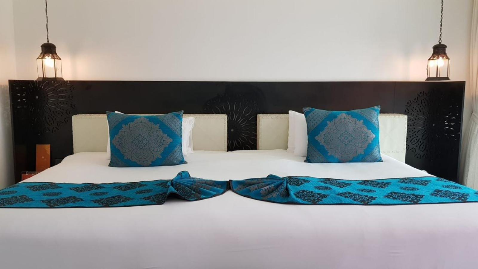 Junior Family Suite with Pool View