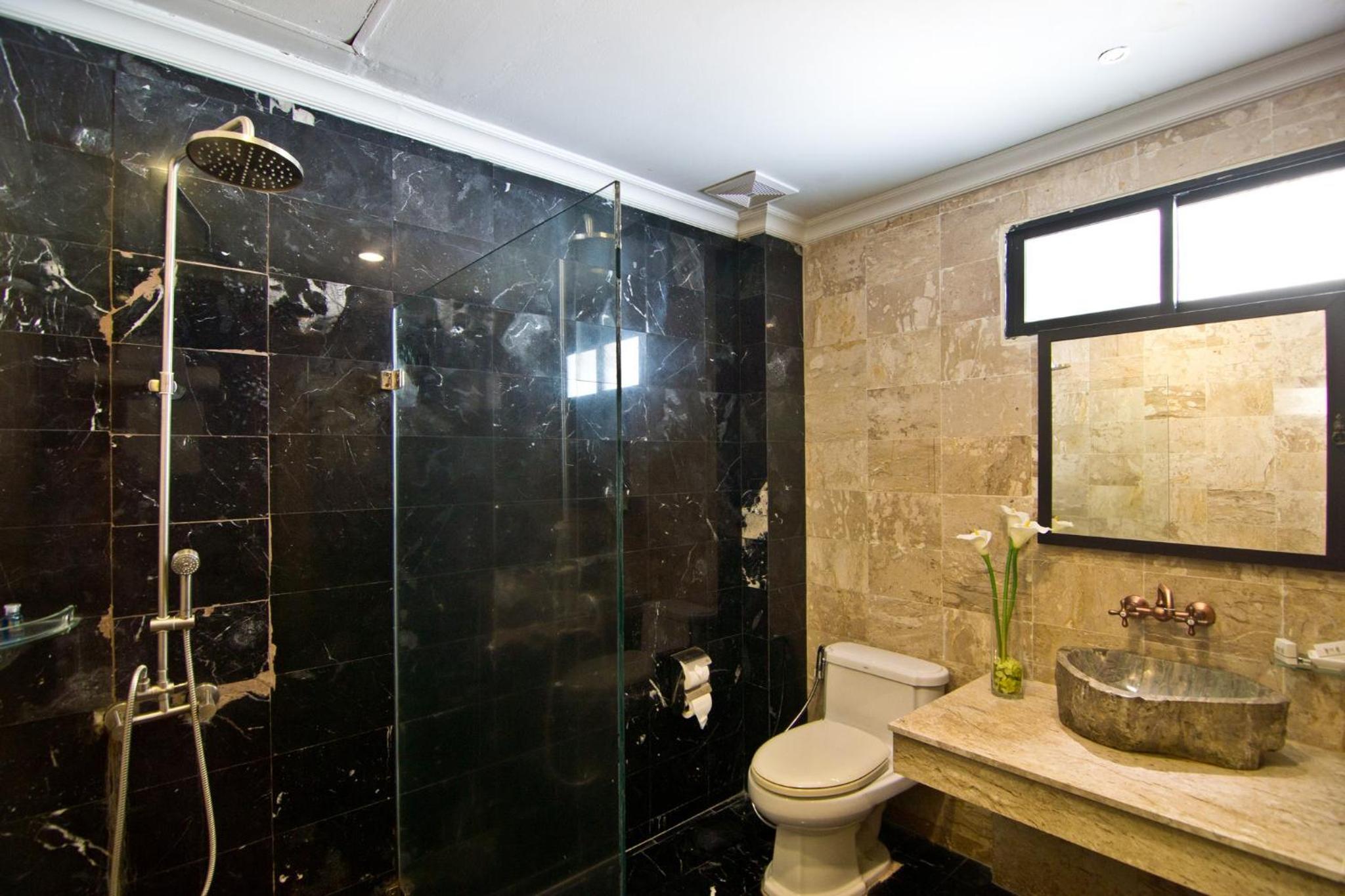  Deluxe Double Room with Pool Access