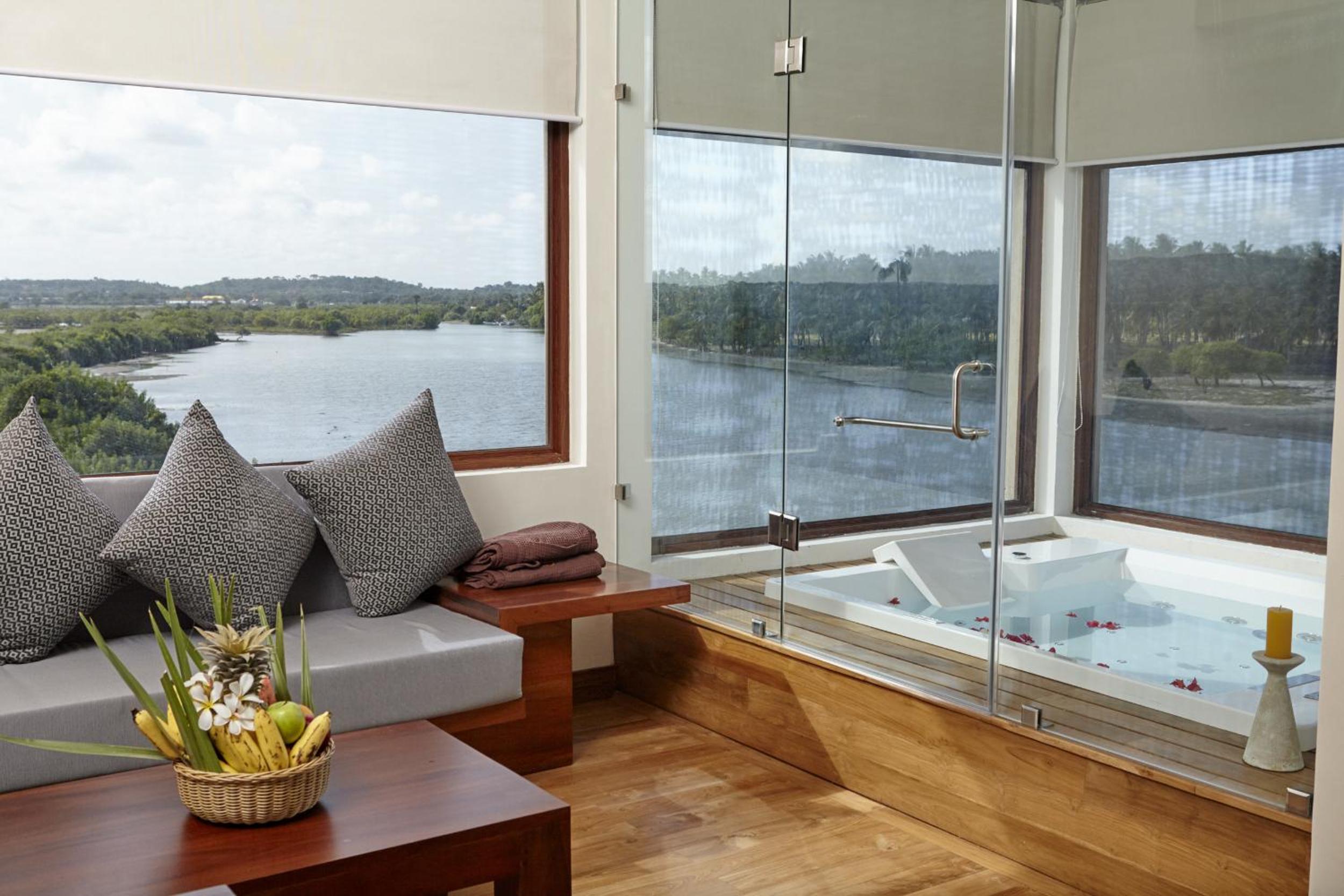 Junior Suite with Bath