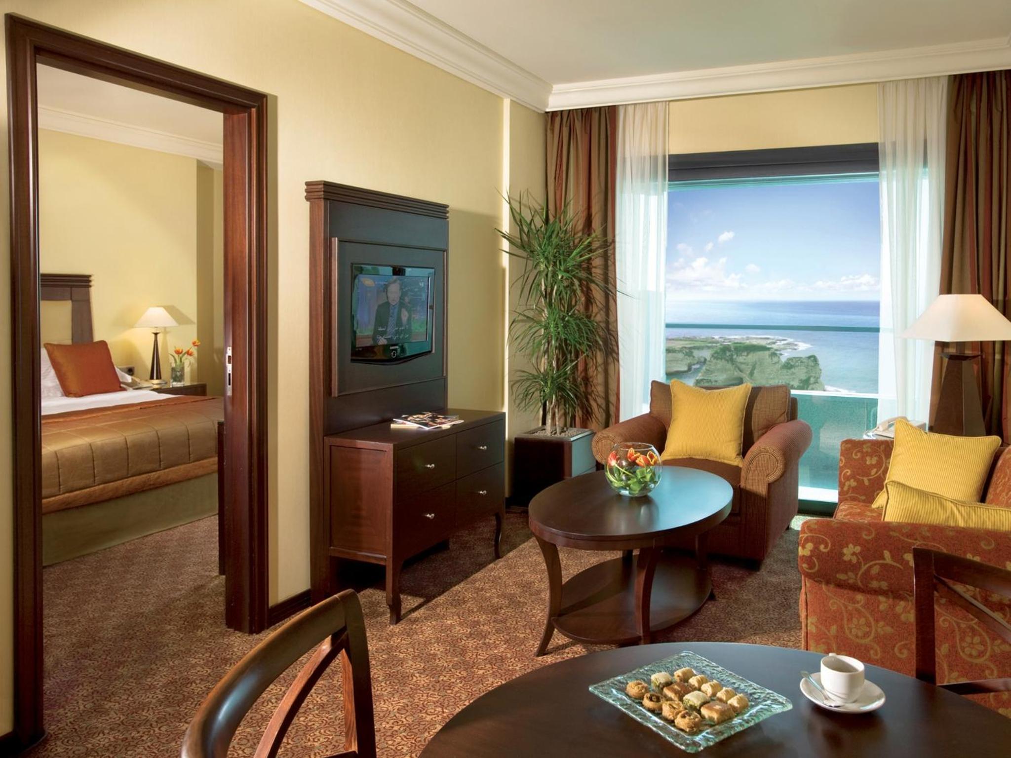 Sea Front Apartment with Balcony