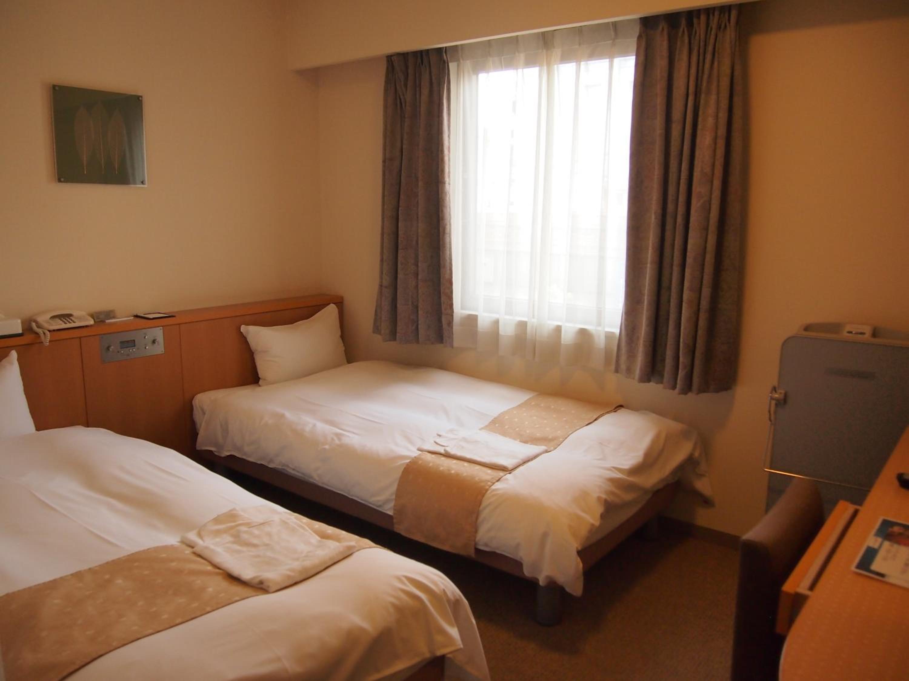 Twin Room - Non-Smoking