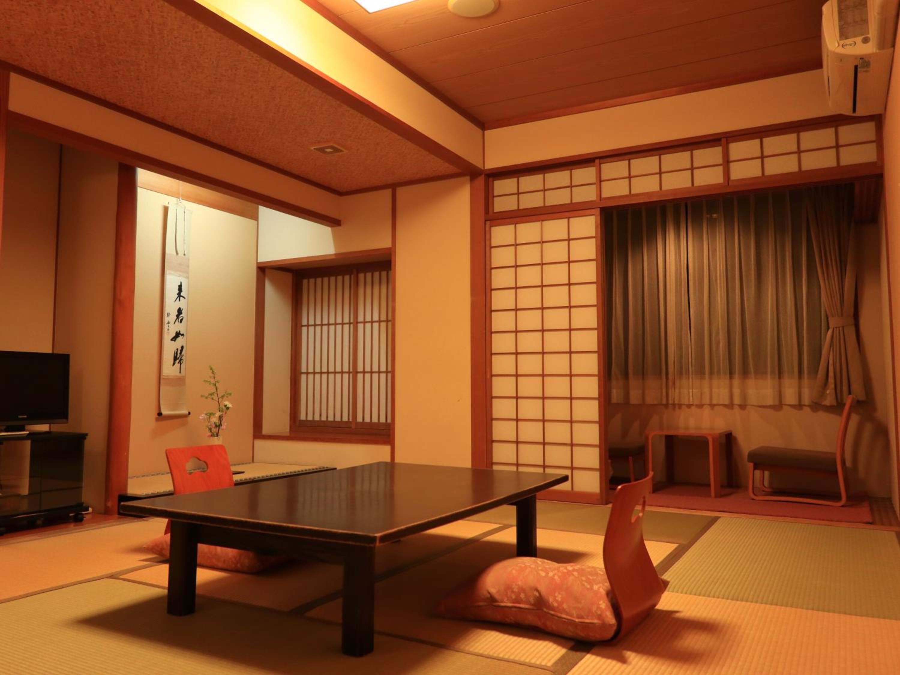 Japanese-Style Room