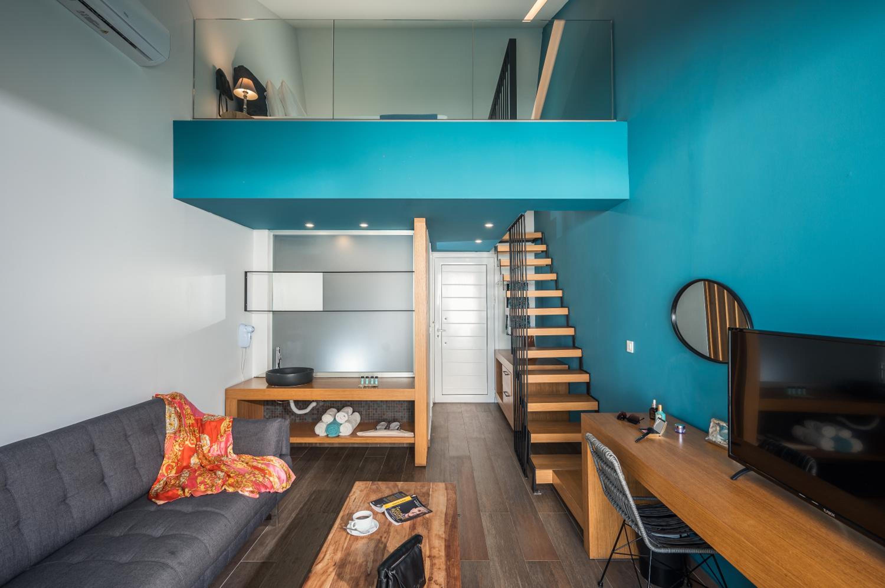 Superior Junior Suite with Private Pool - Spilled Level