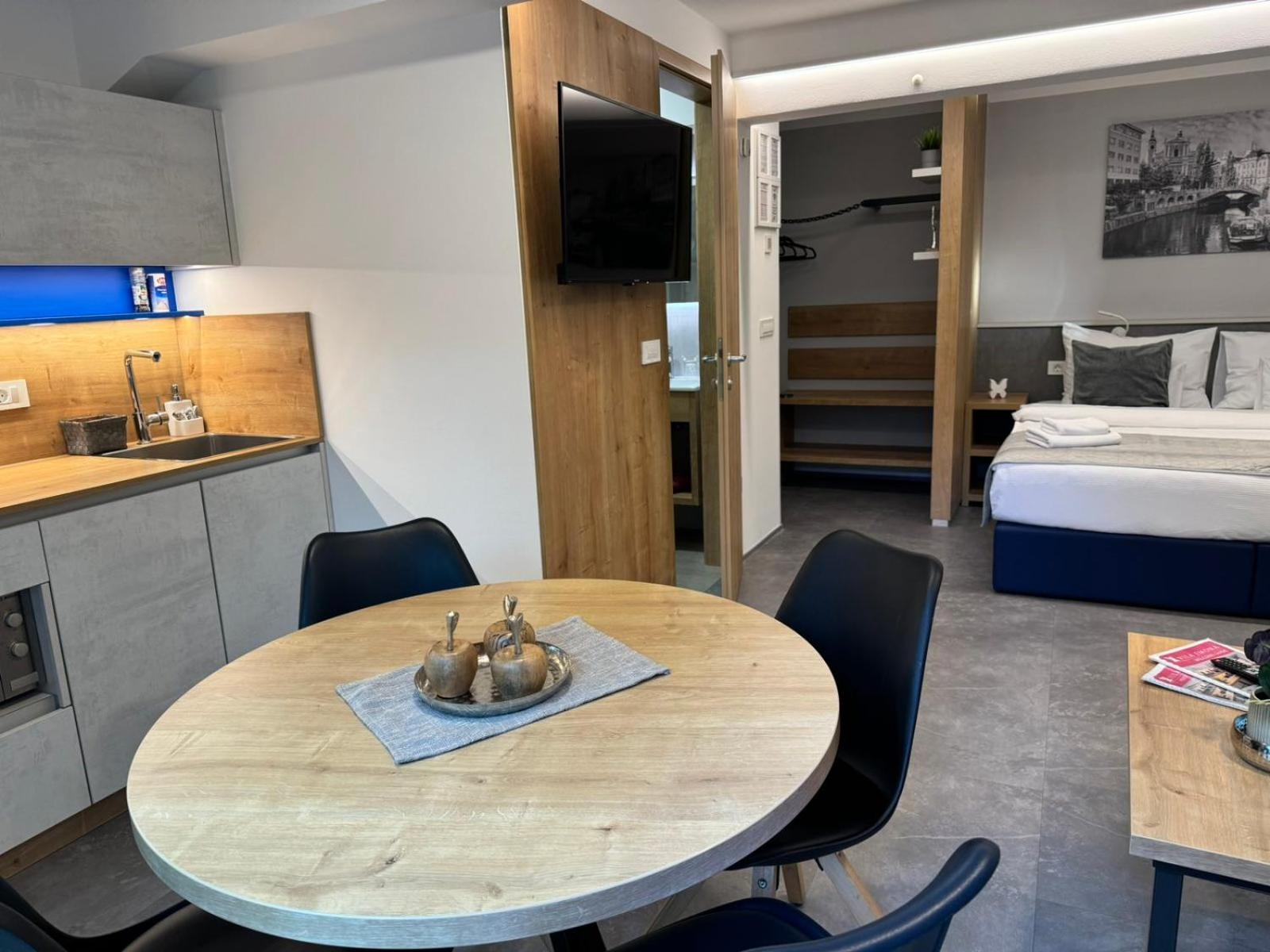 Premium Studio with Terrace (#2)