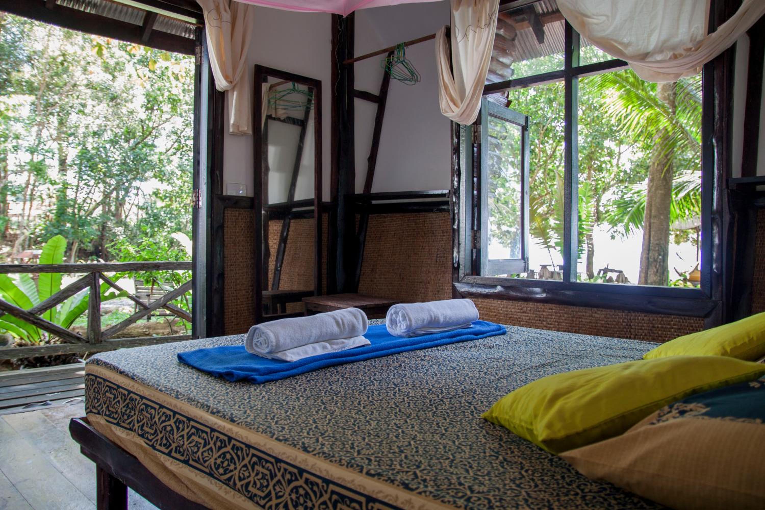 Queen Room with Sea View