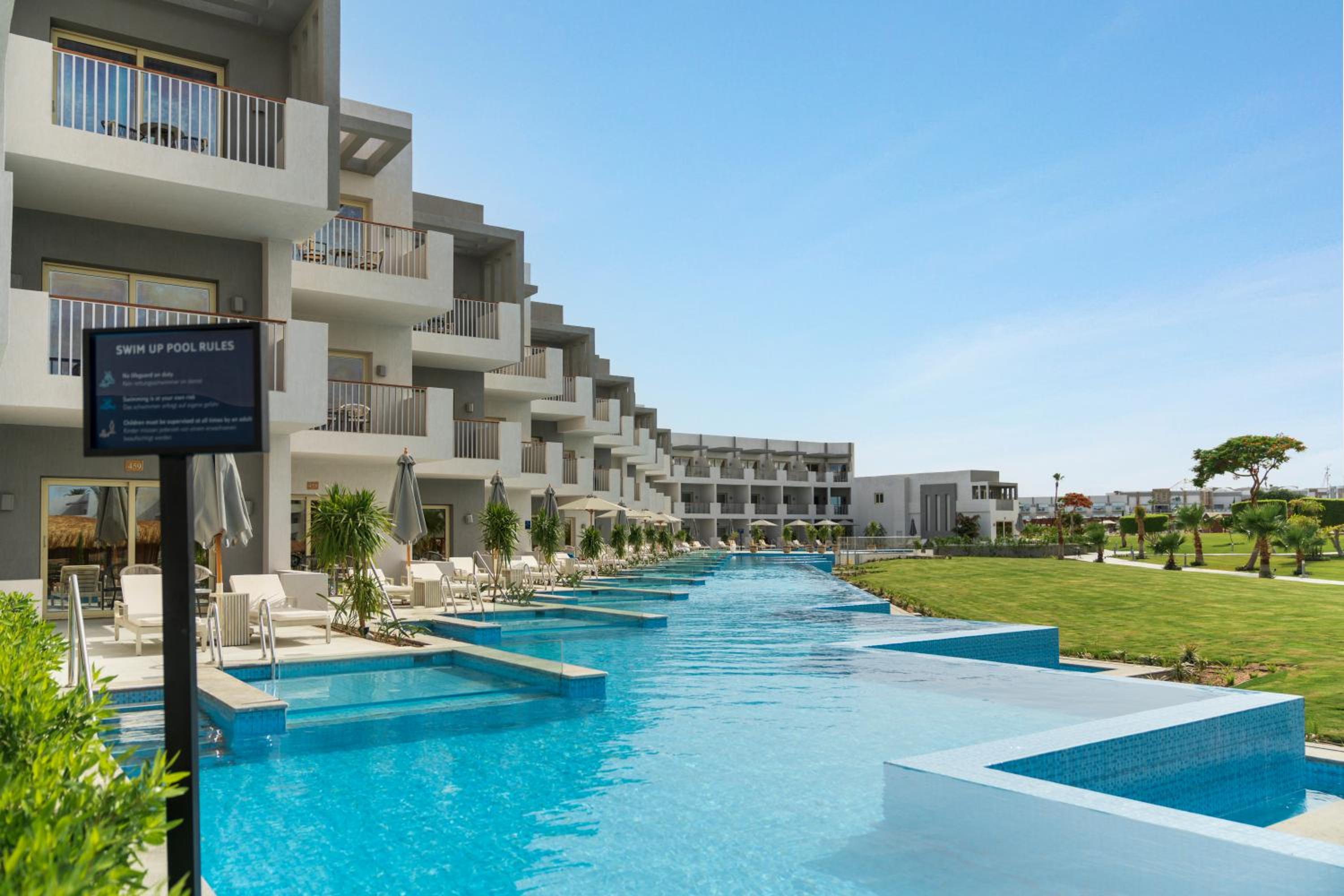 Family Swim Up Suite - Posh Club