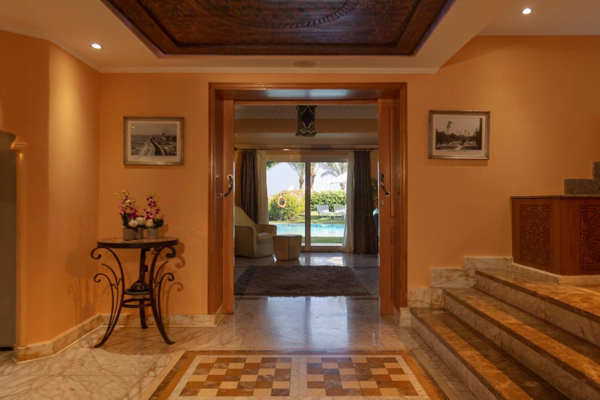 Villa Alexandria With Private Pool