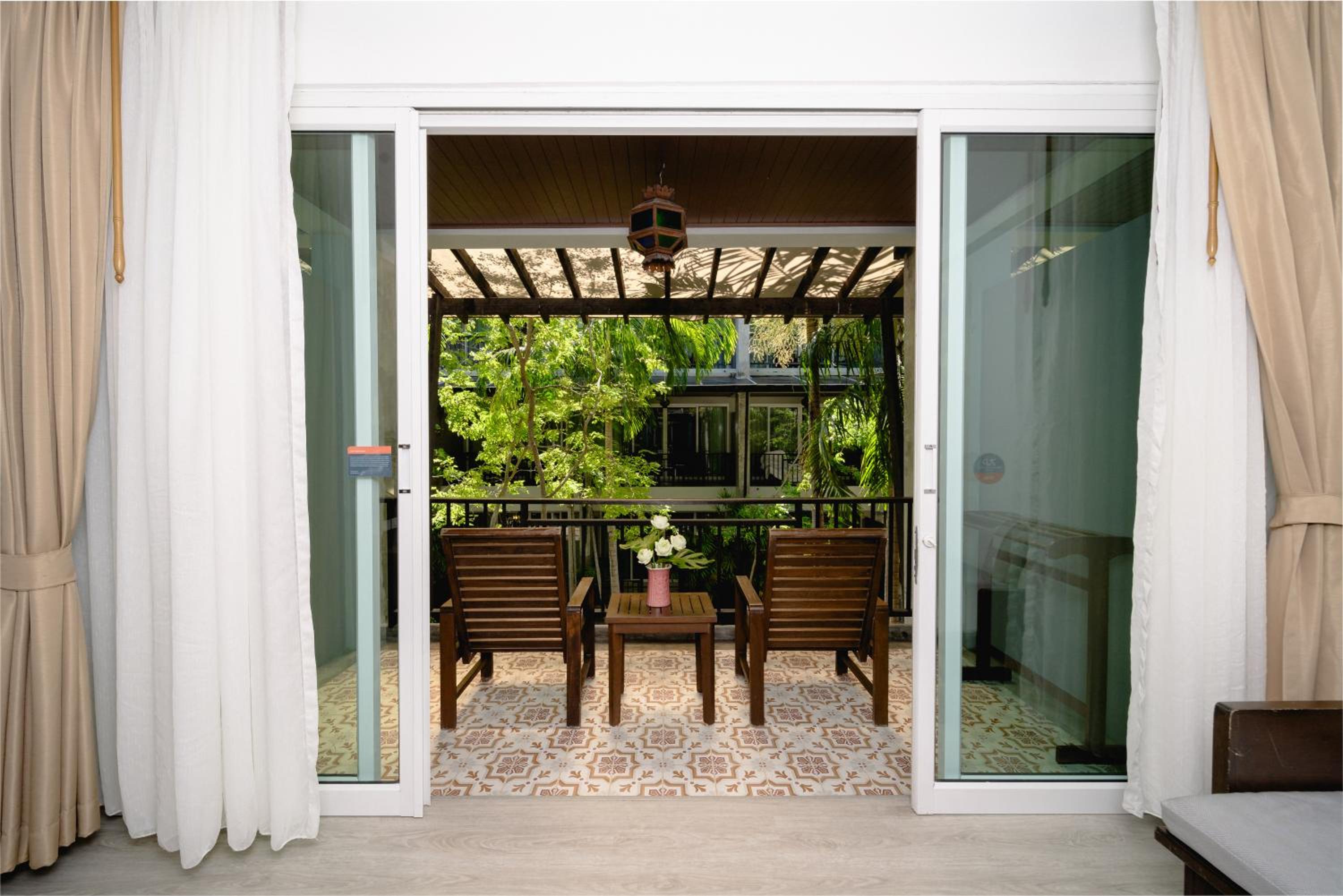 Deluxe Double or Twin Room