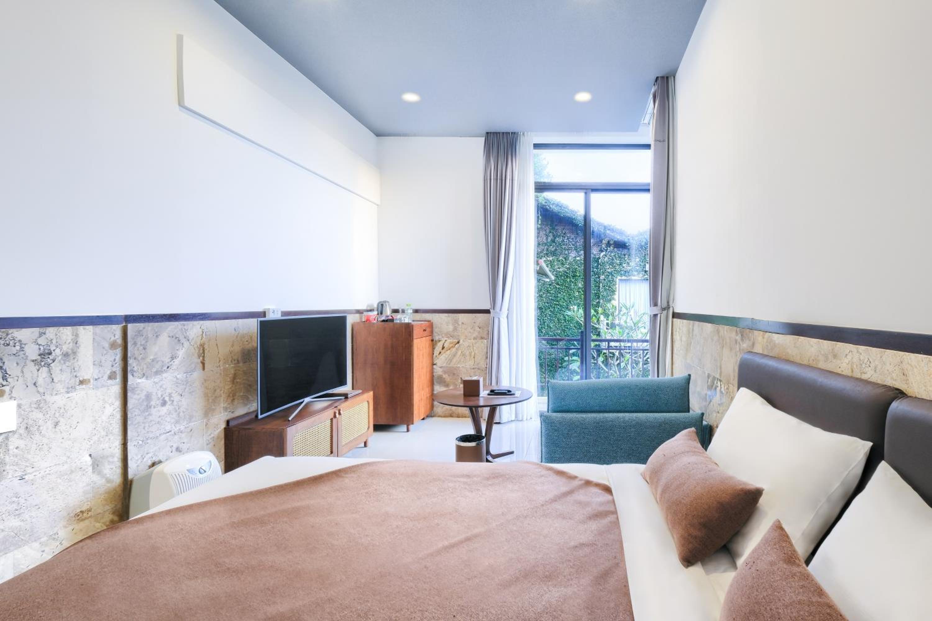 Special Offer - Superior King Room with Garden View and Bathtub