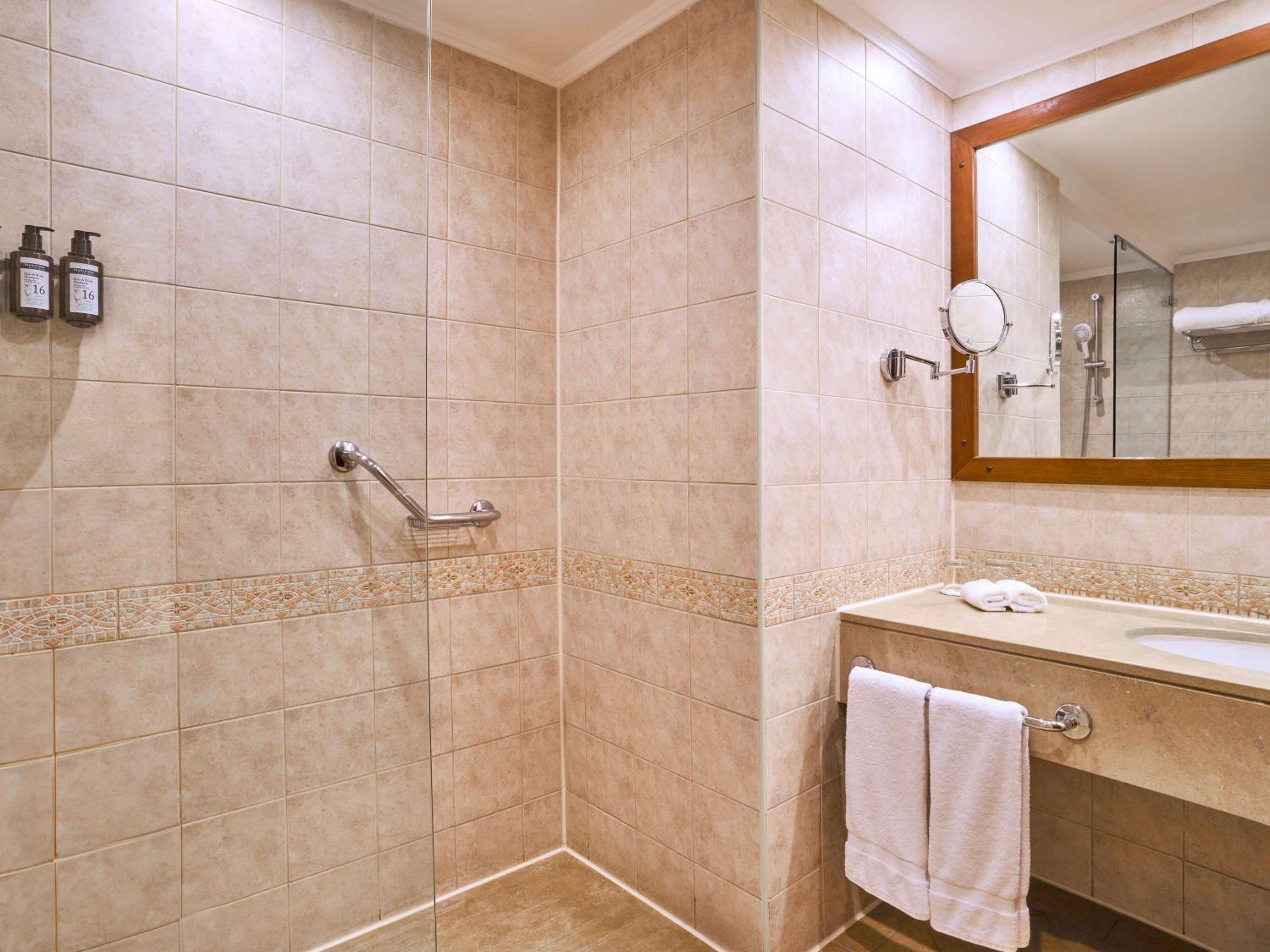 Superior Twin Room with Nile View