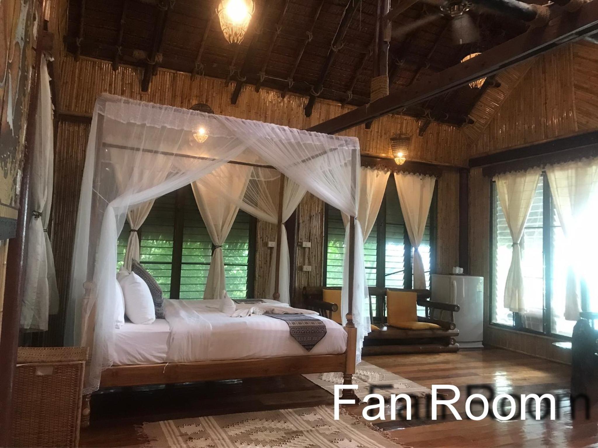 Grand Deluxe Fan Room