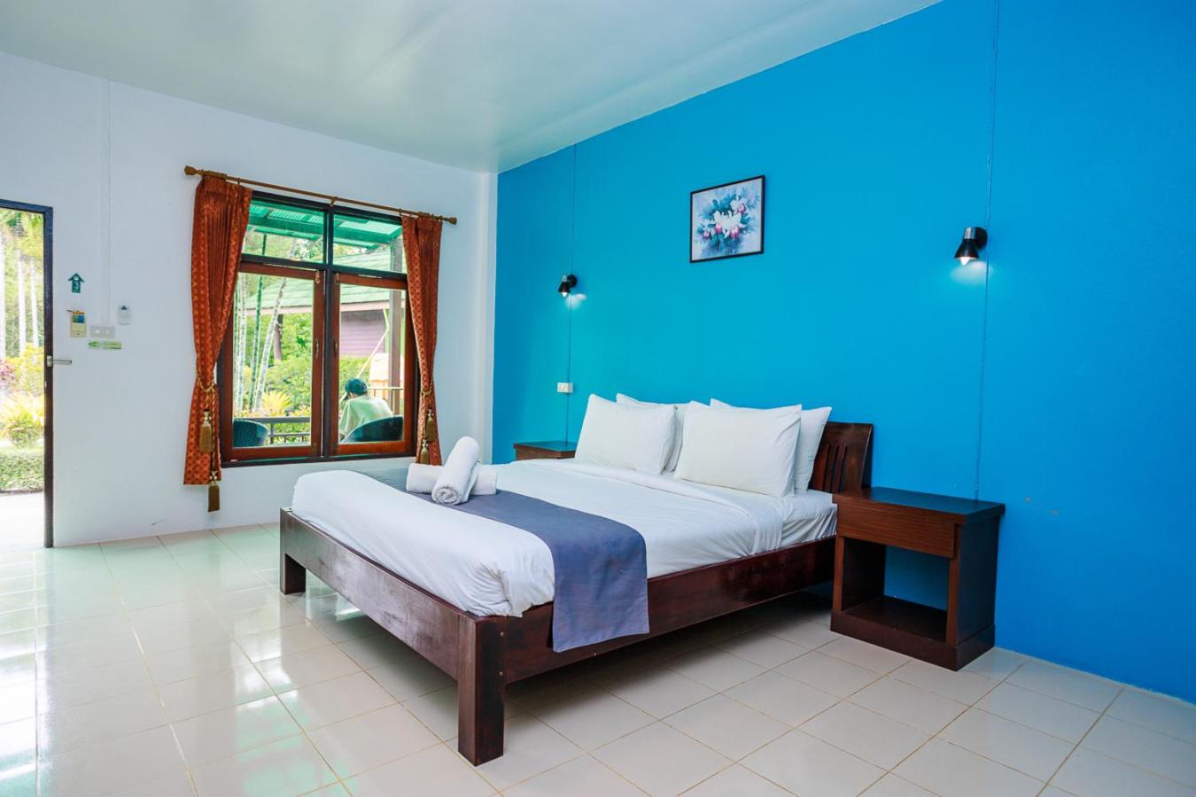 Superior Double Room with Pool View