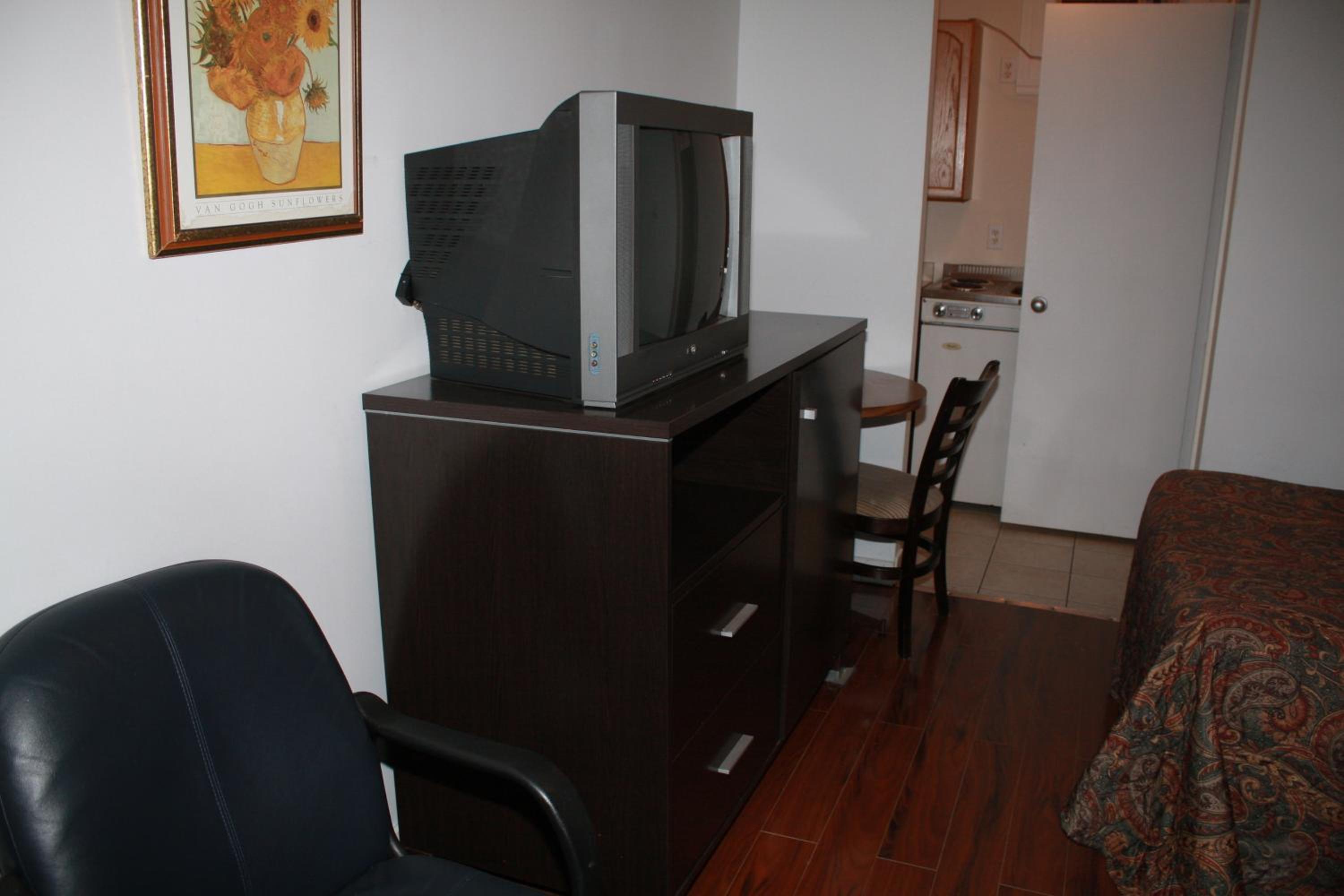 Kitchenette with 2 Double Beds