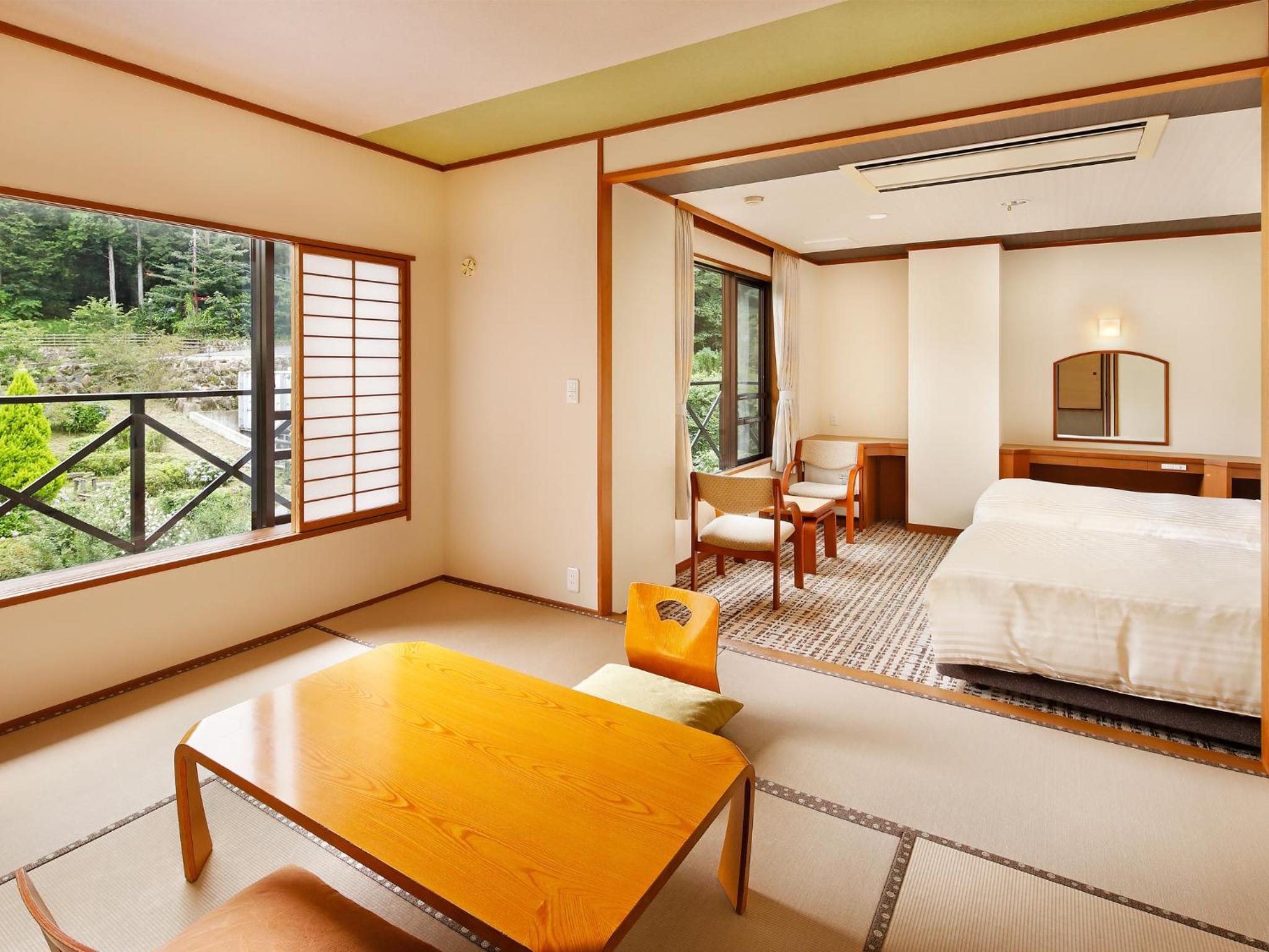 Family Room with Tatami Area and Private Bathroom