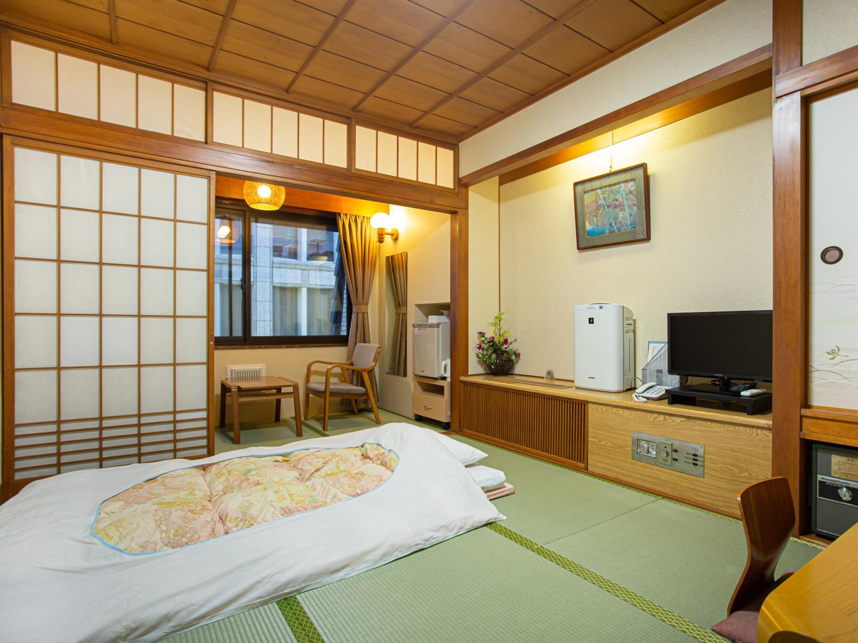 Japanese-Style Room