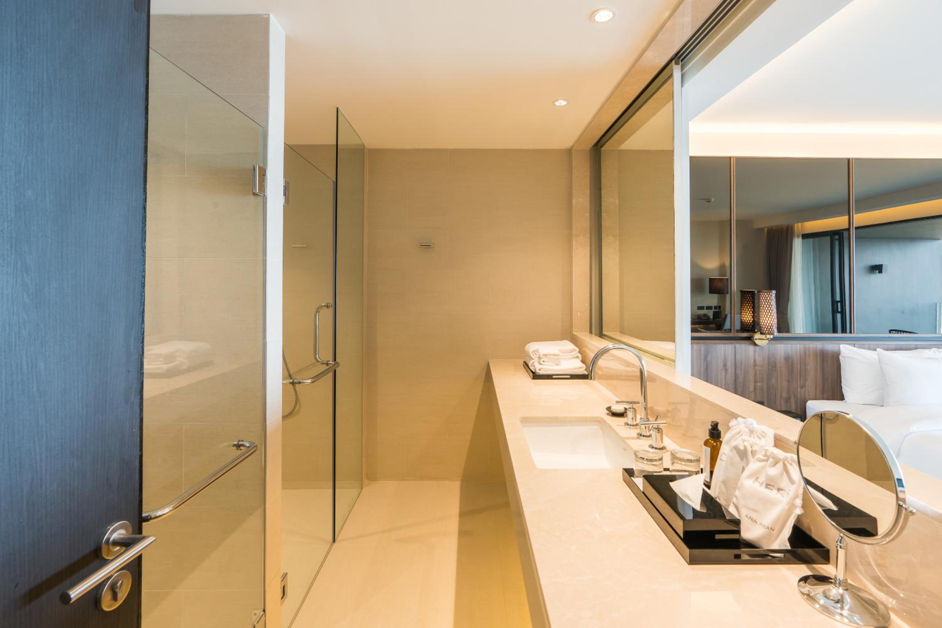 Oceanfront Skybath