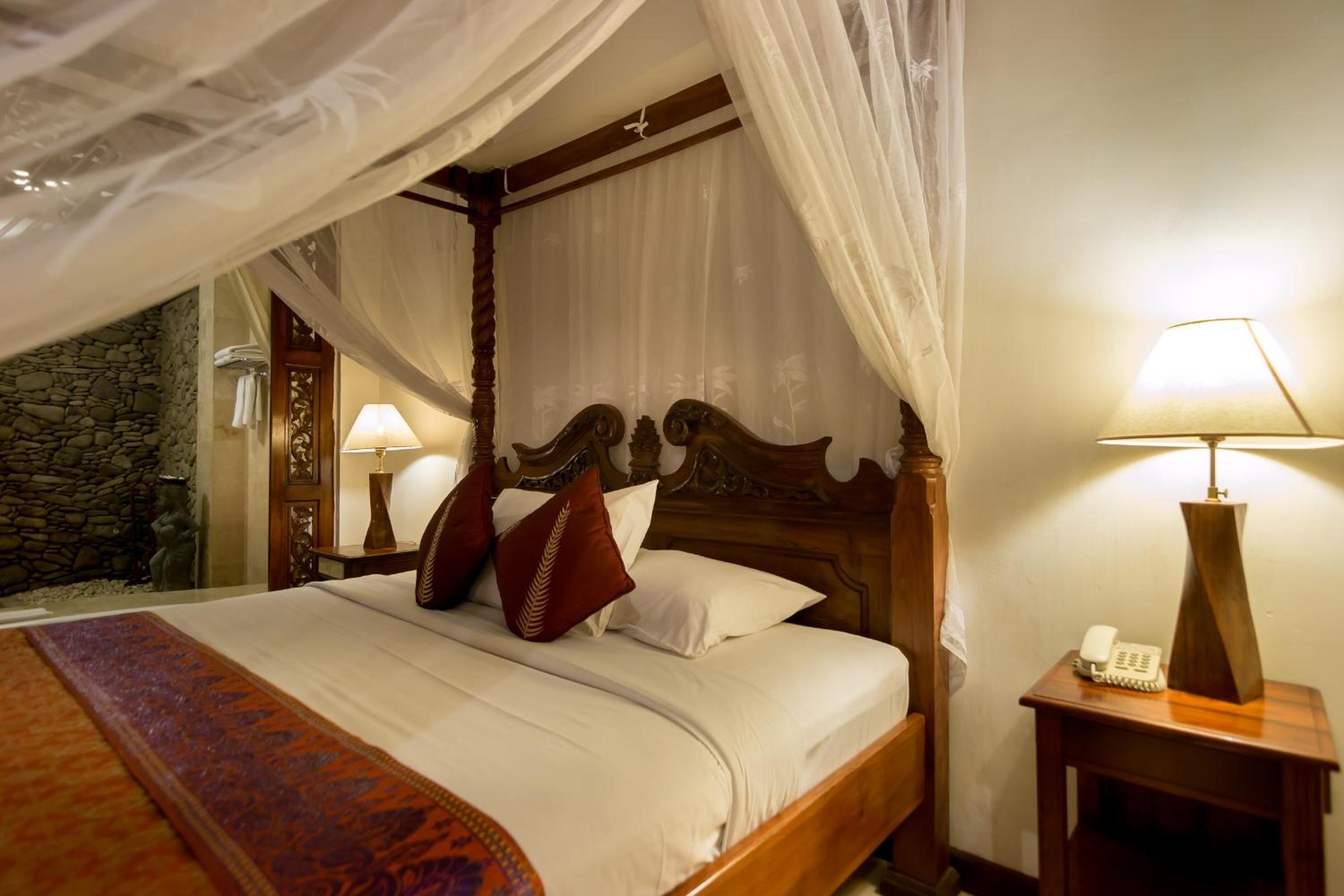 Deluxe Double or Twin Room with Garden View. 