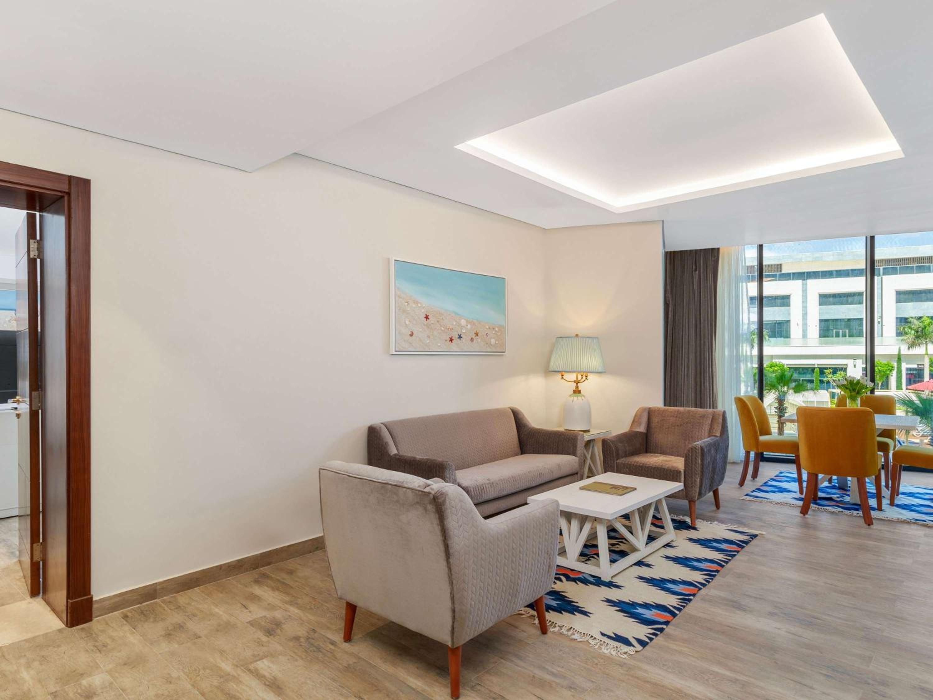 Junior Suite with Pool Access