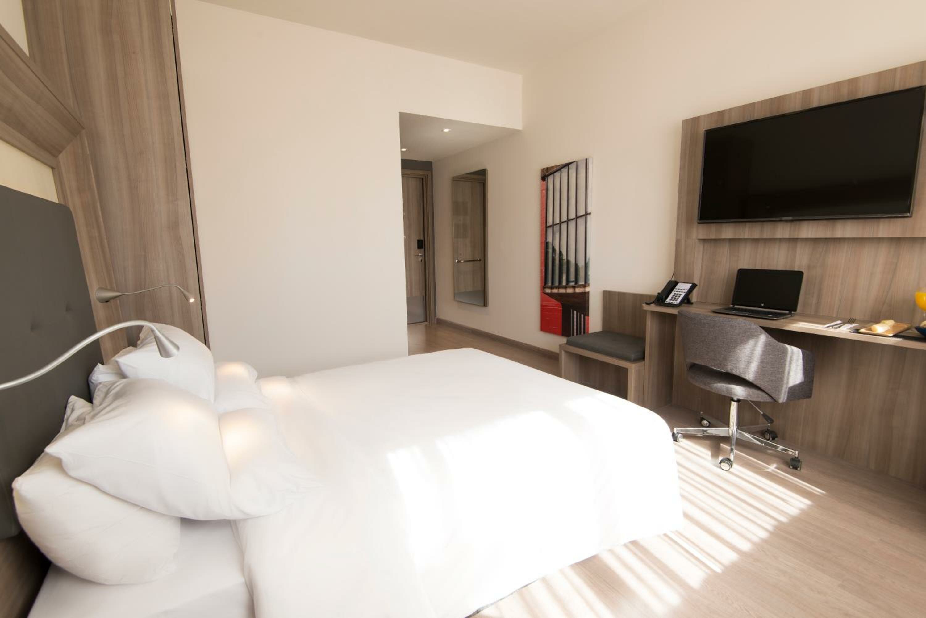 Standard Double Room - Disability Access