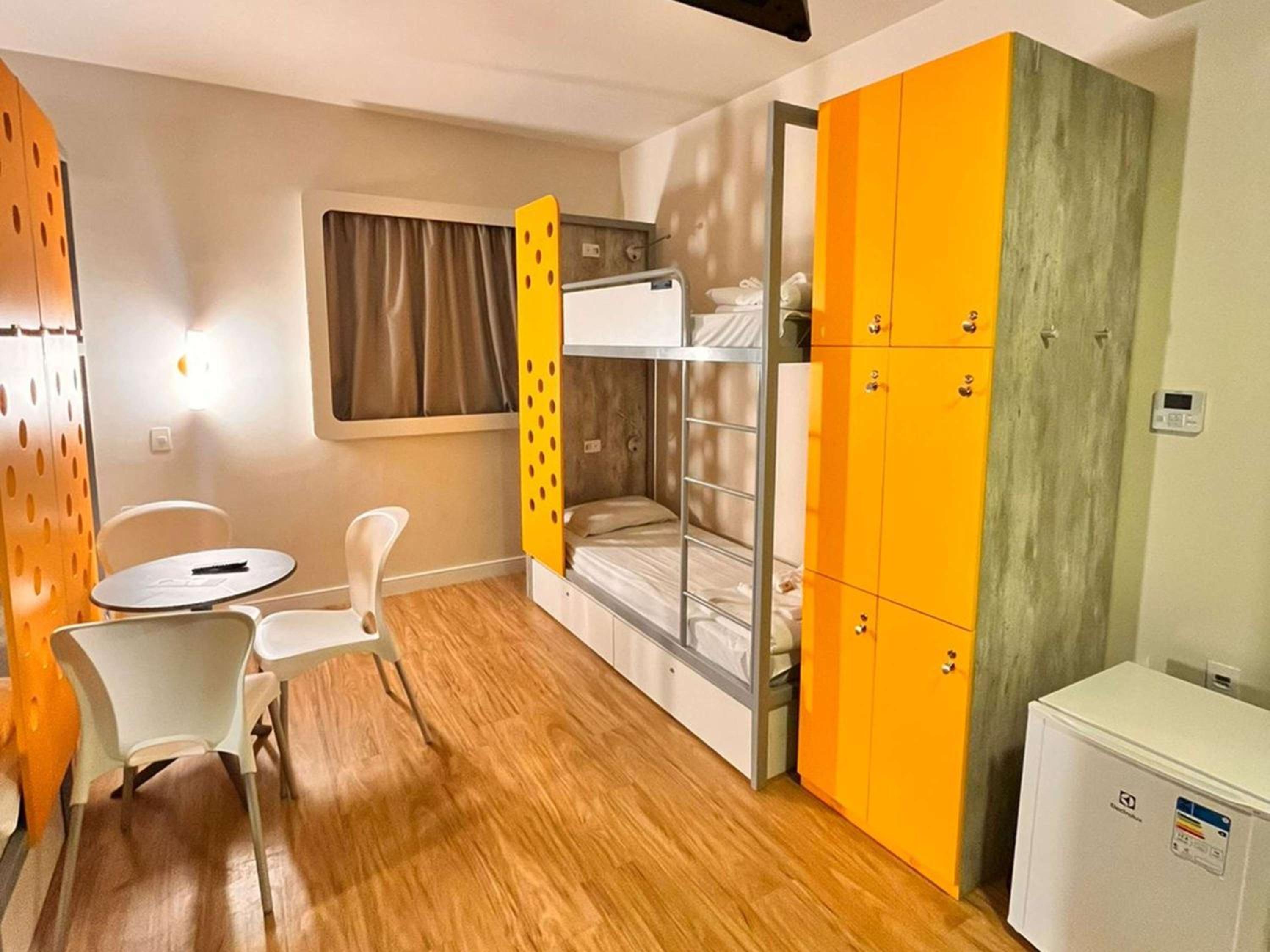 Room Upper Family Budget +