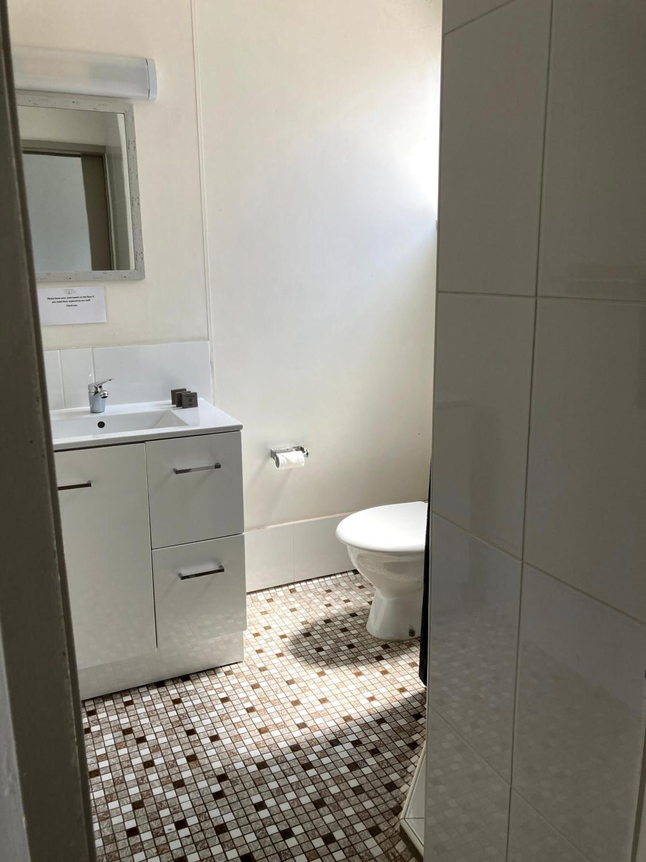 Twin Ensuite Room 