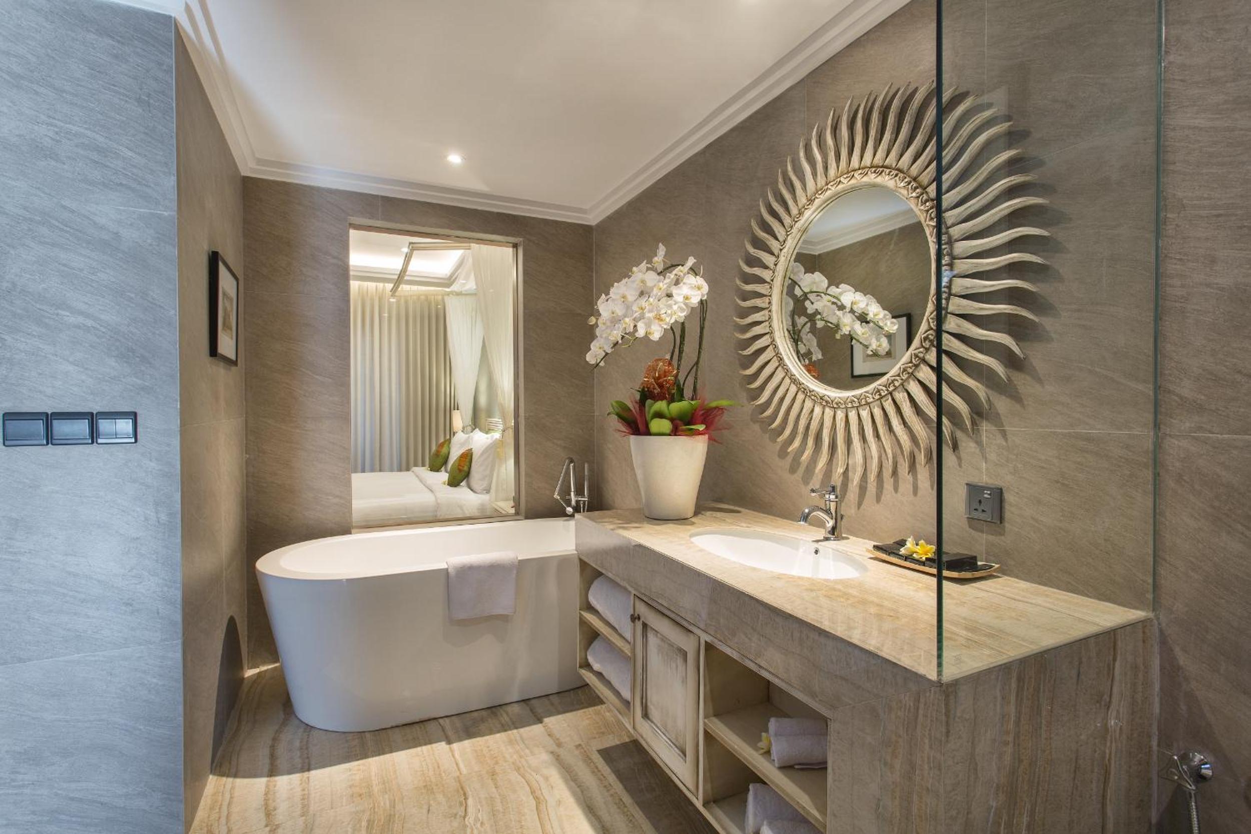 Honeymoon Suite with Lagoon Access