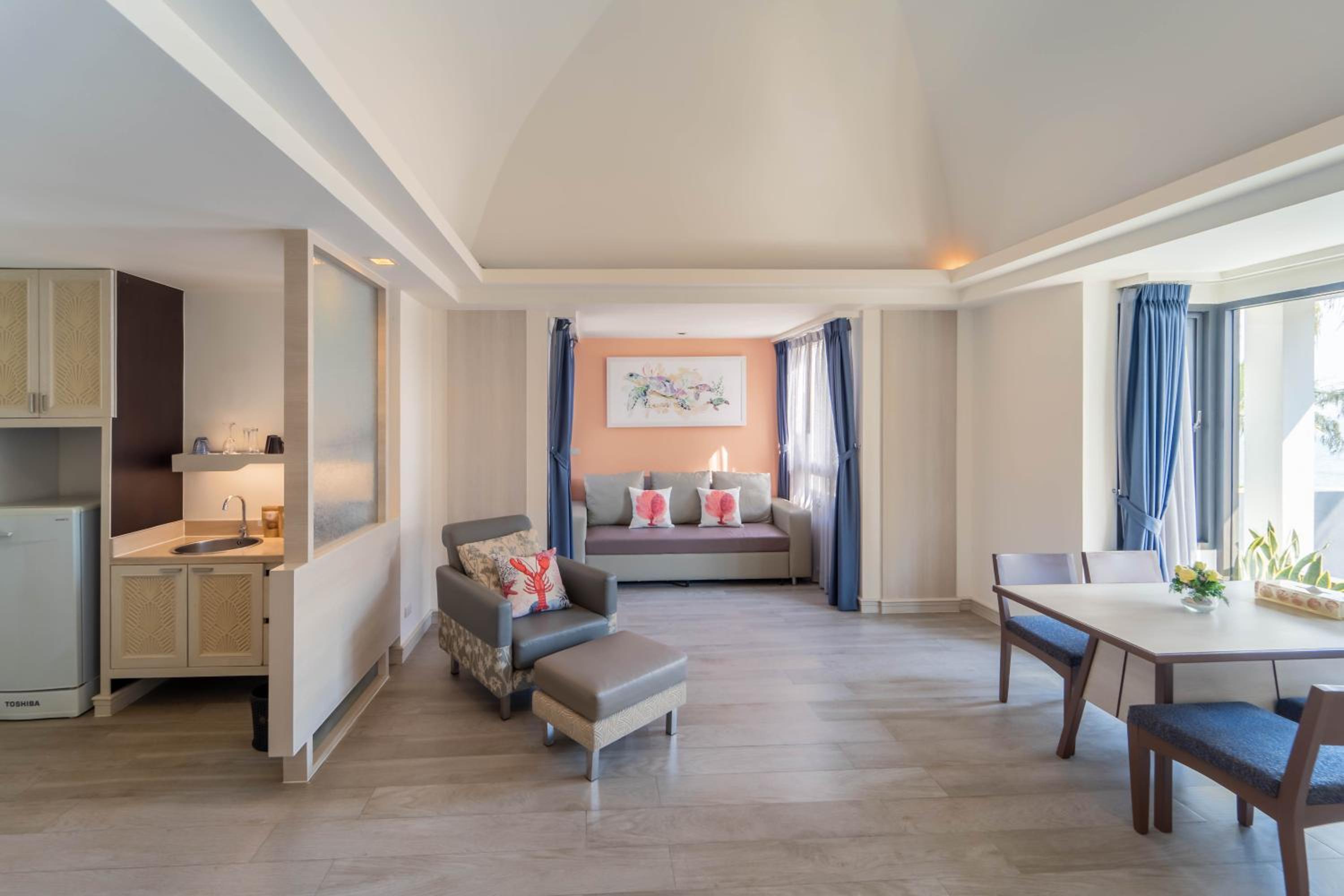 Pool Villa with Beach Front