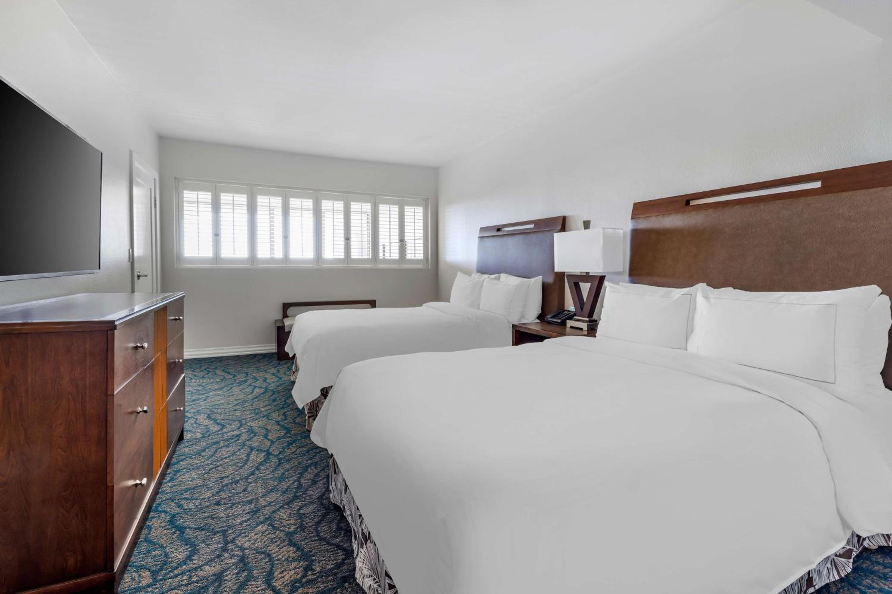 Two-Bedroom Bi-Level Penthouse Suite with Ocean View - Lagoon Tower