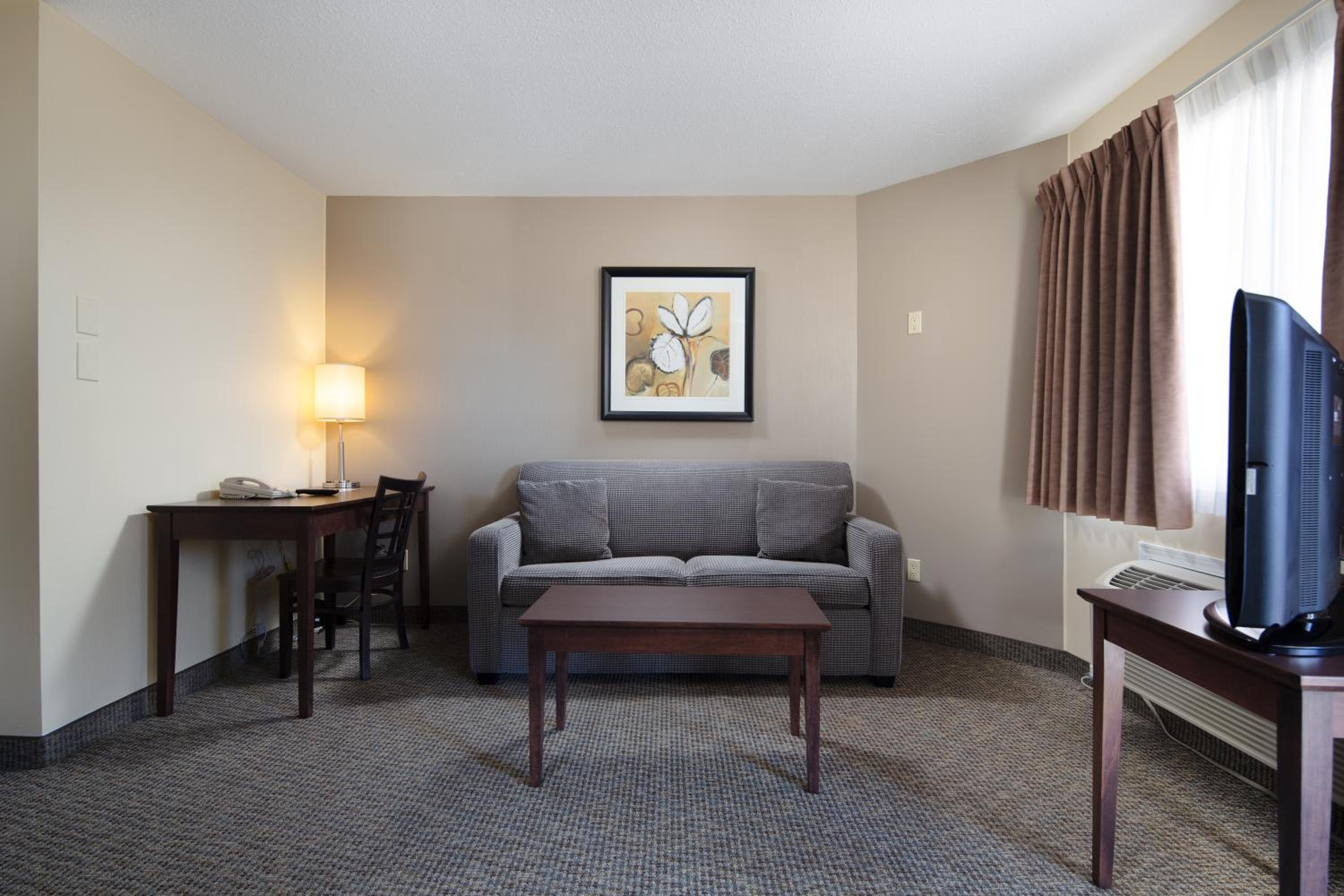 Deluxe Queen Suite with Sofa Bed