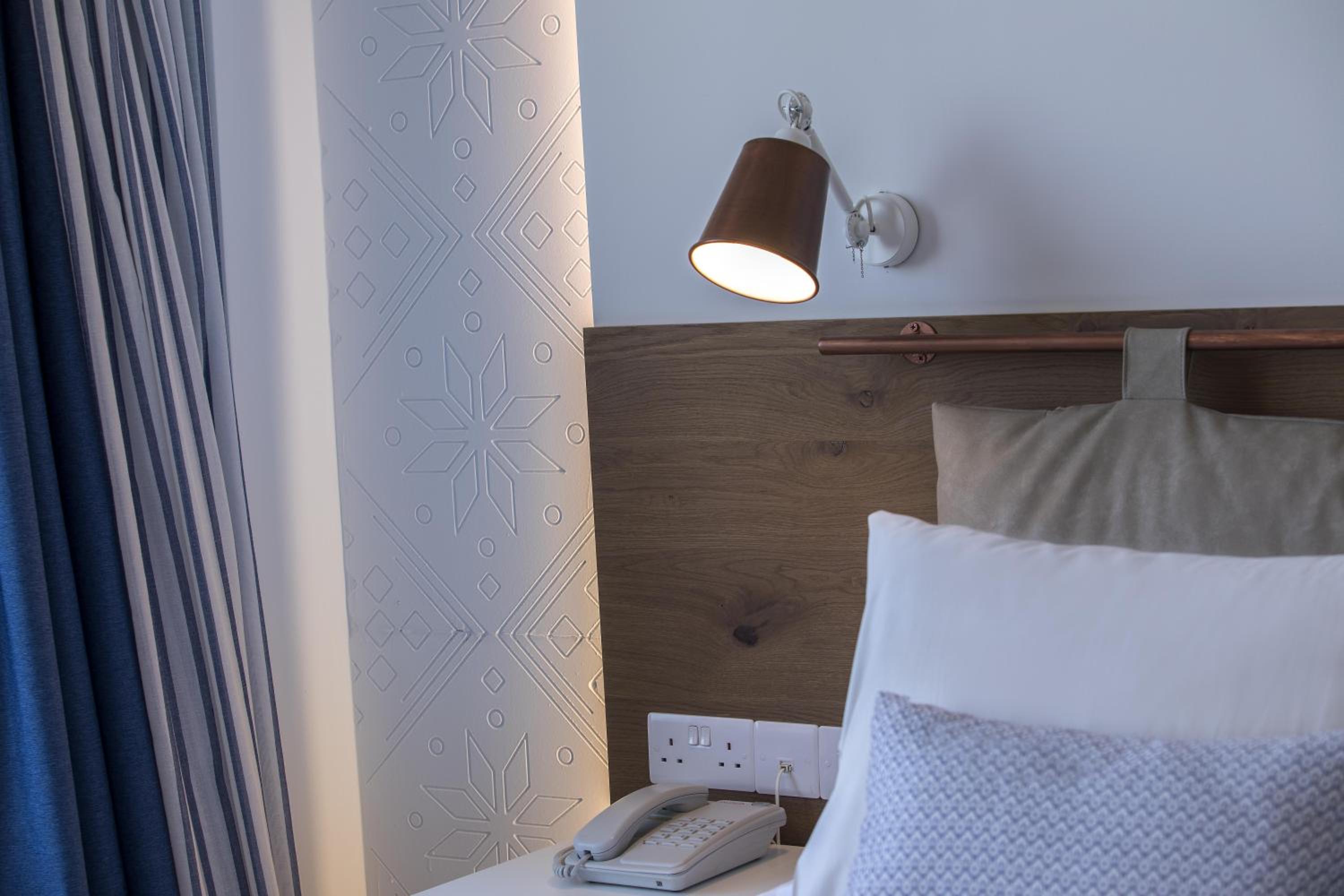 Superior Double or Twin Room with Side Sea View