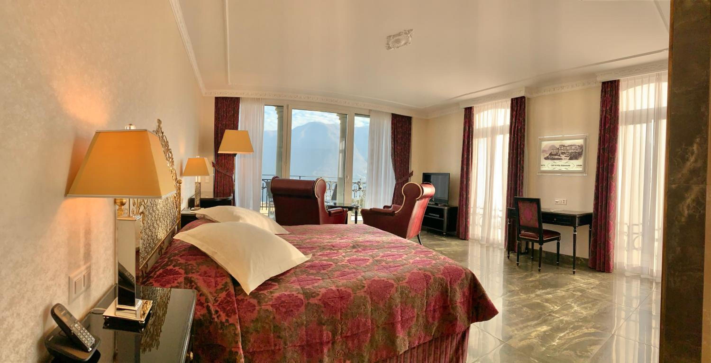 Prestige Twin Room with Lake View