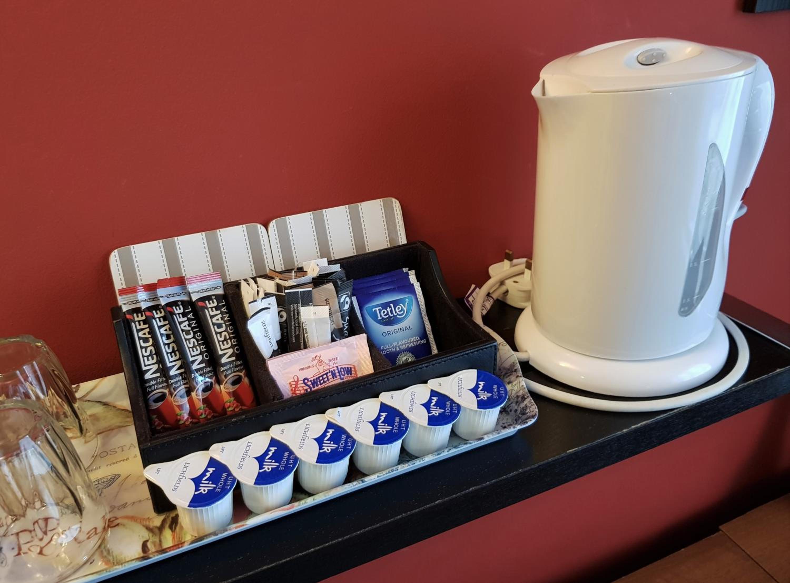 Deluxe Double Room with Ensuite Bathroom