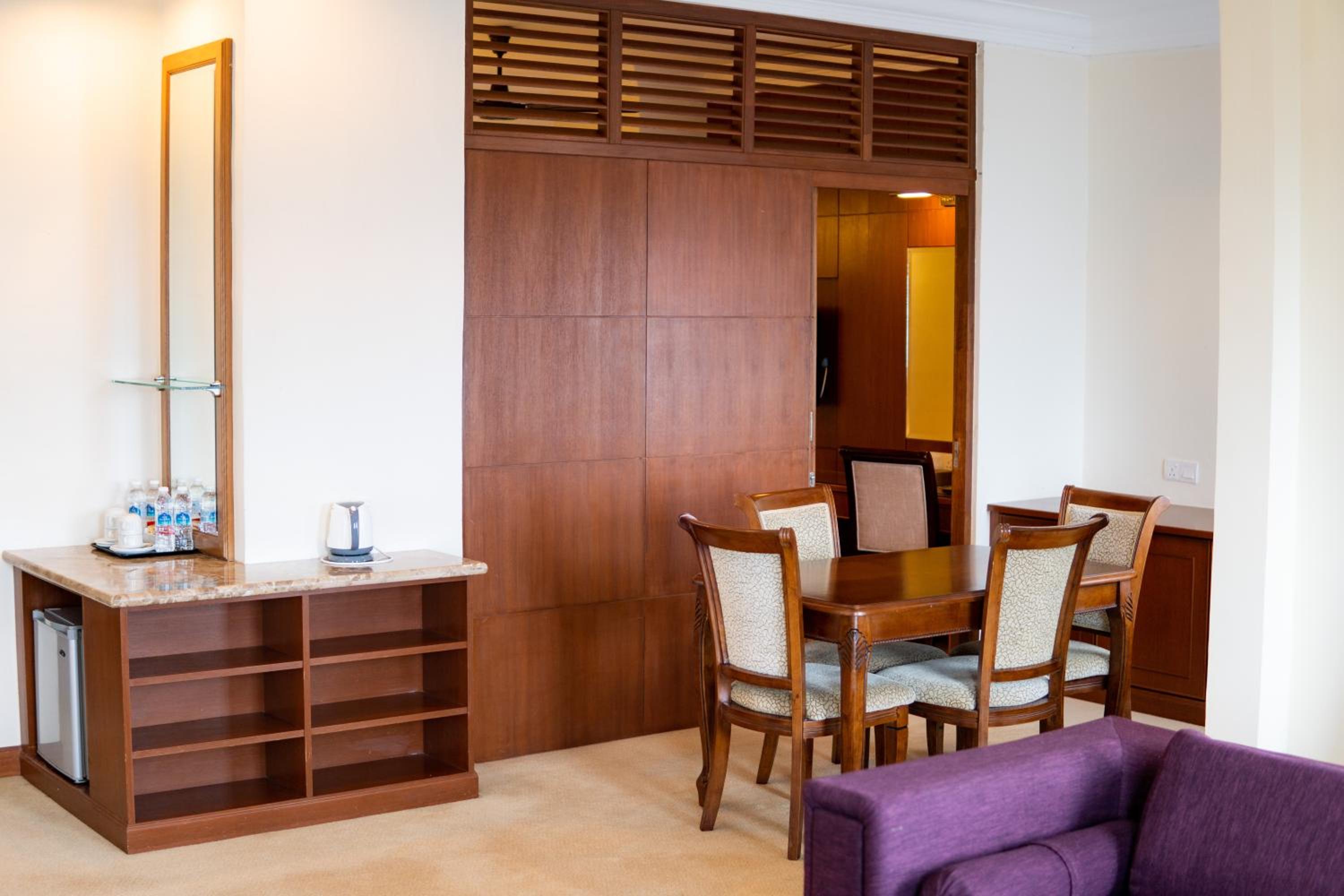 Deluxe Quad Junior Suite