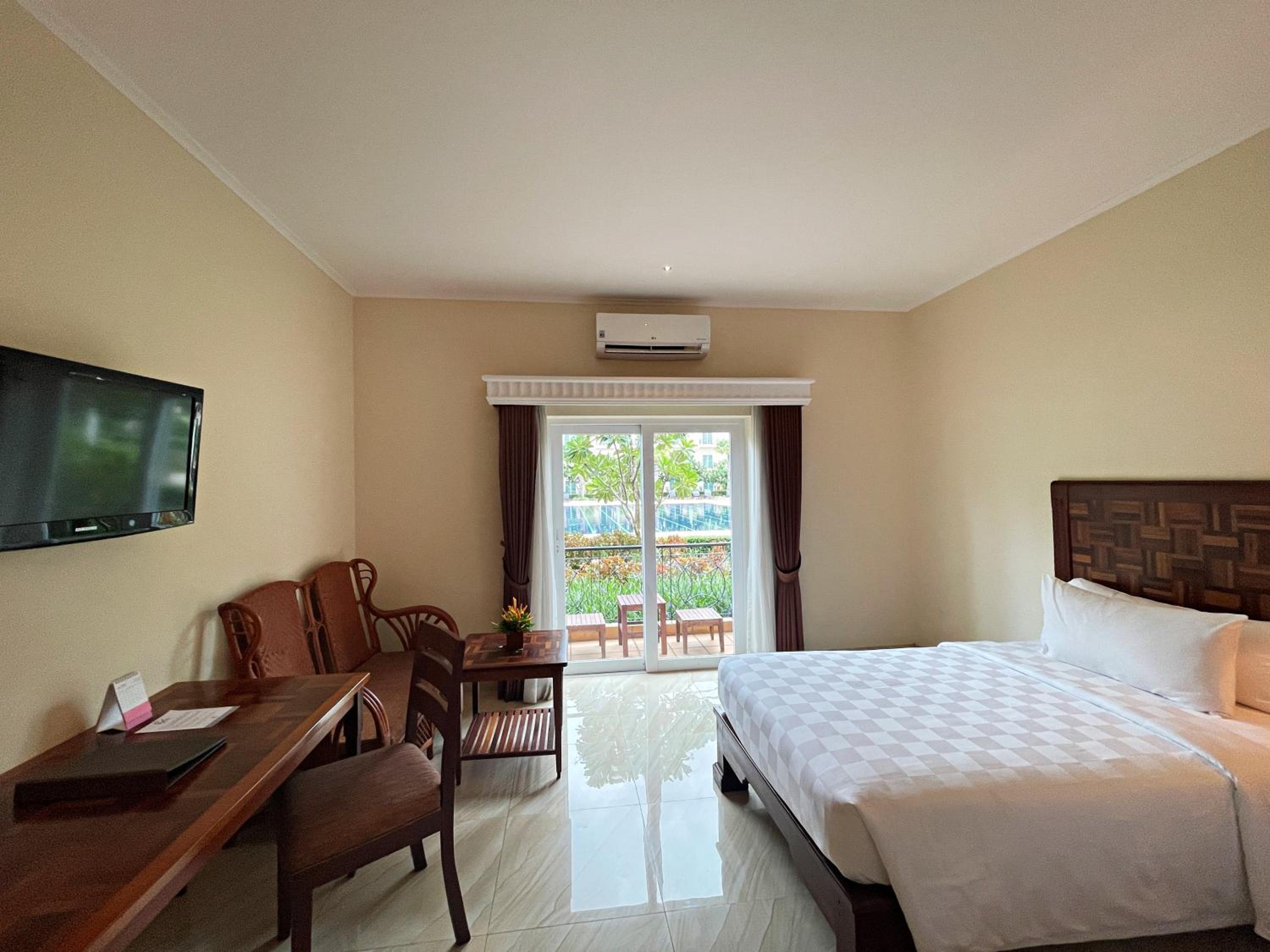 Superior Double Or Twin Room With Pool View