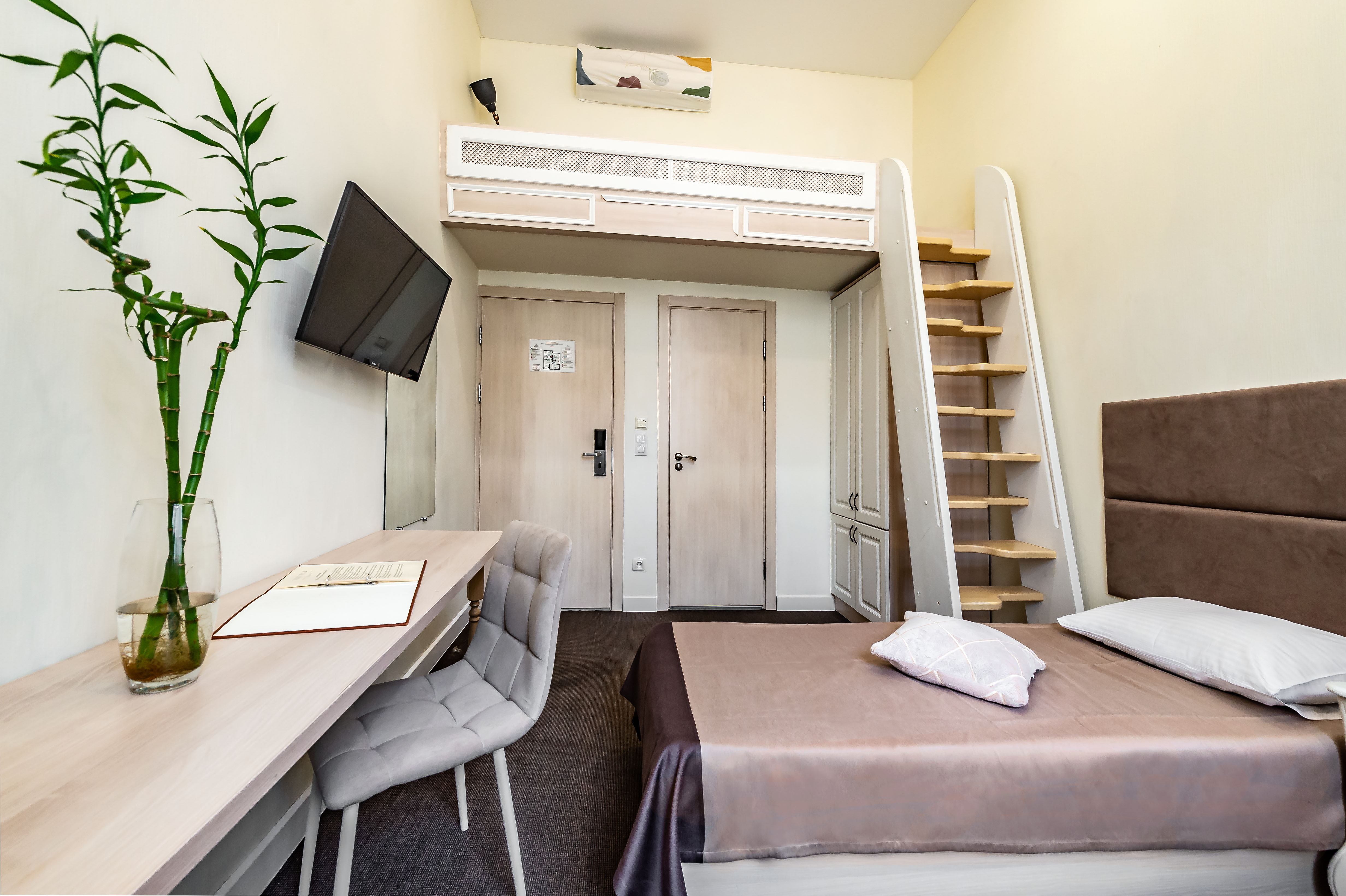 Комфорт с кроватью Лофт