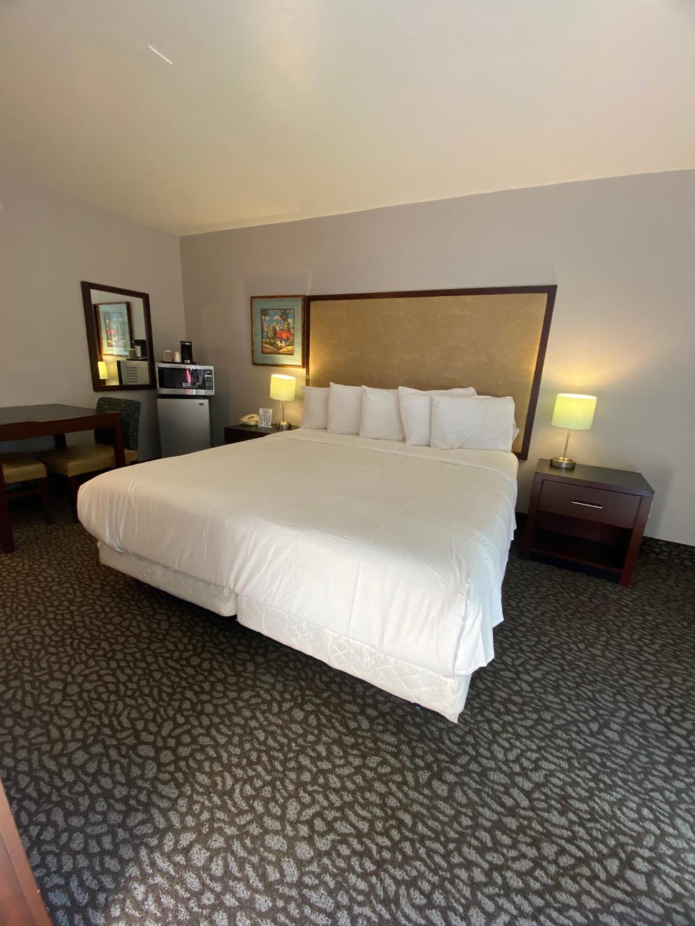 King Room - Disability Access/Non-Smoking