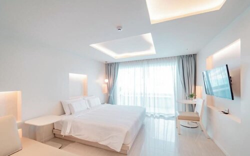 Deluxe Pool View в Prima Pattaya Hotel