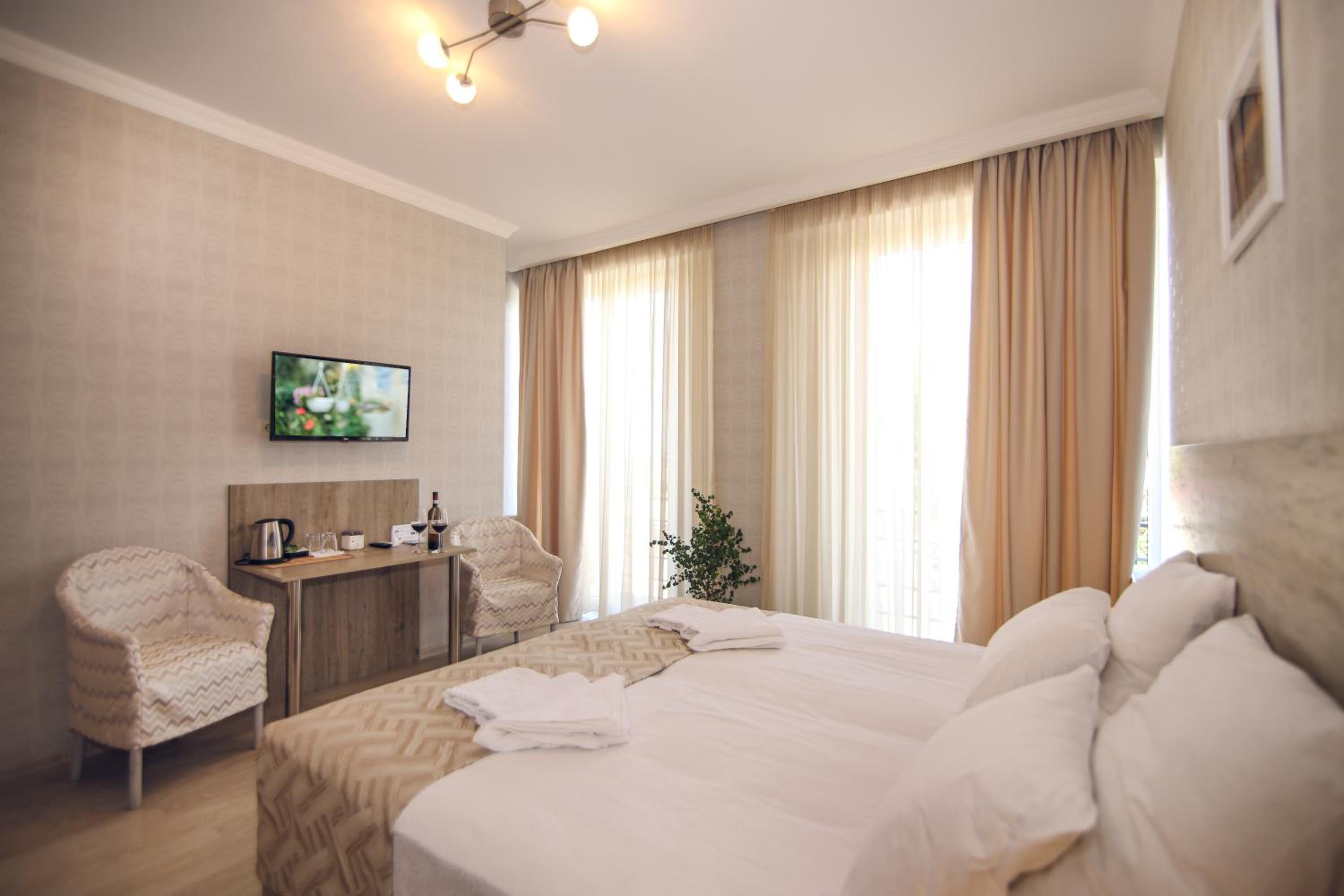 Large Double Or Twin Room