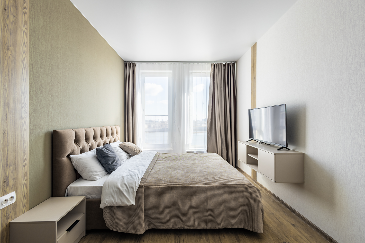 Стандартный номер с кроватью размера «queen size» и собственной ванной комнатой