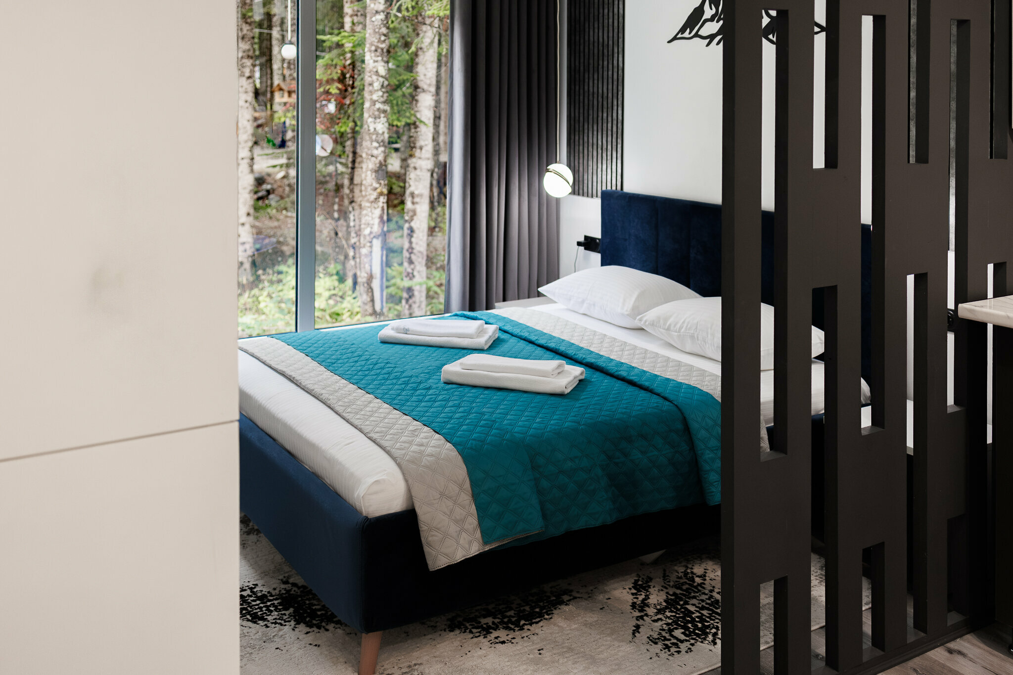 Зеркальный двухместный таунхаус