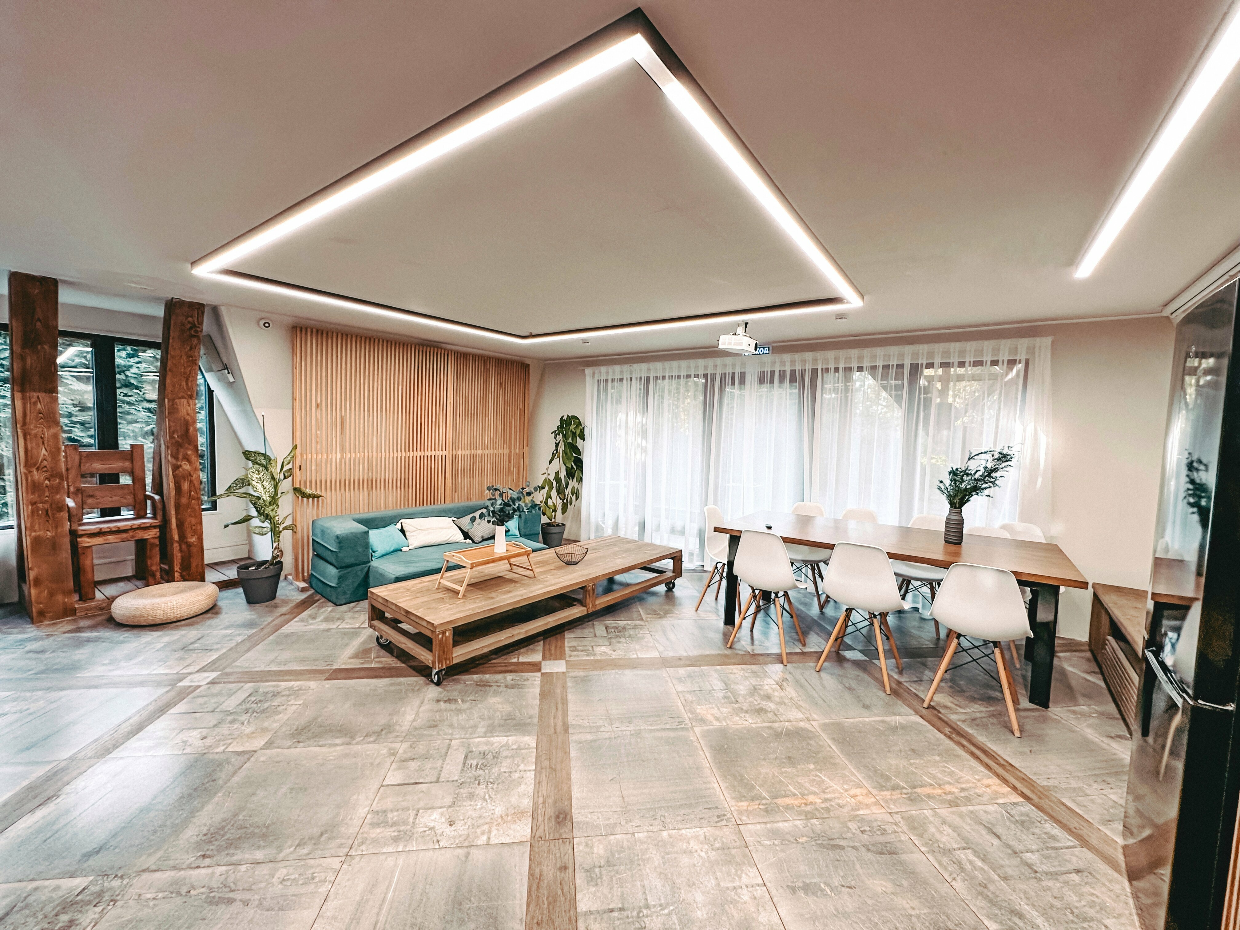 Треугольное шале с большим залом